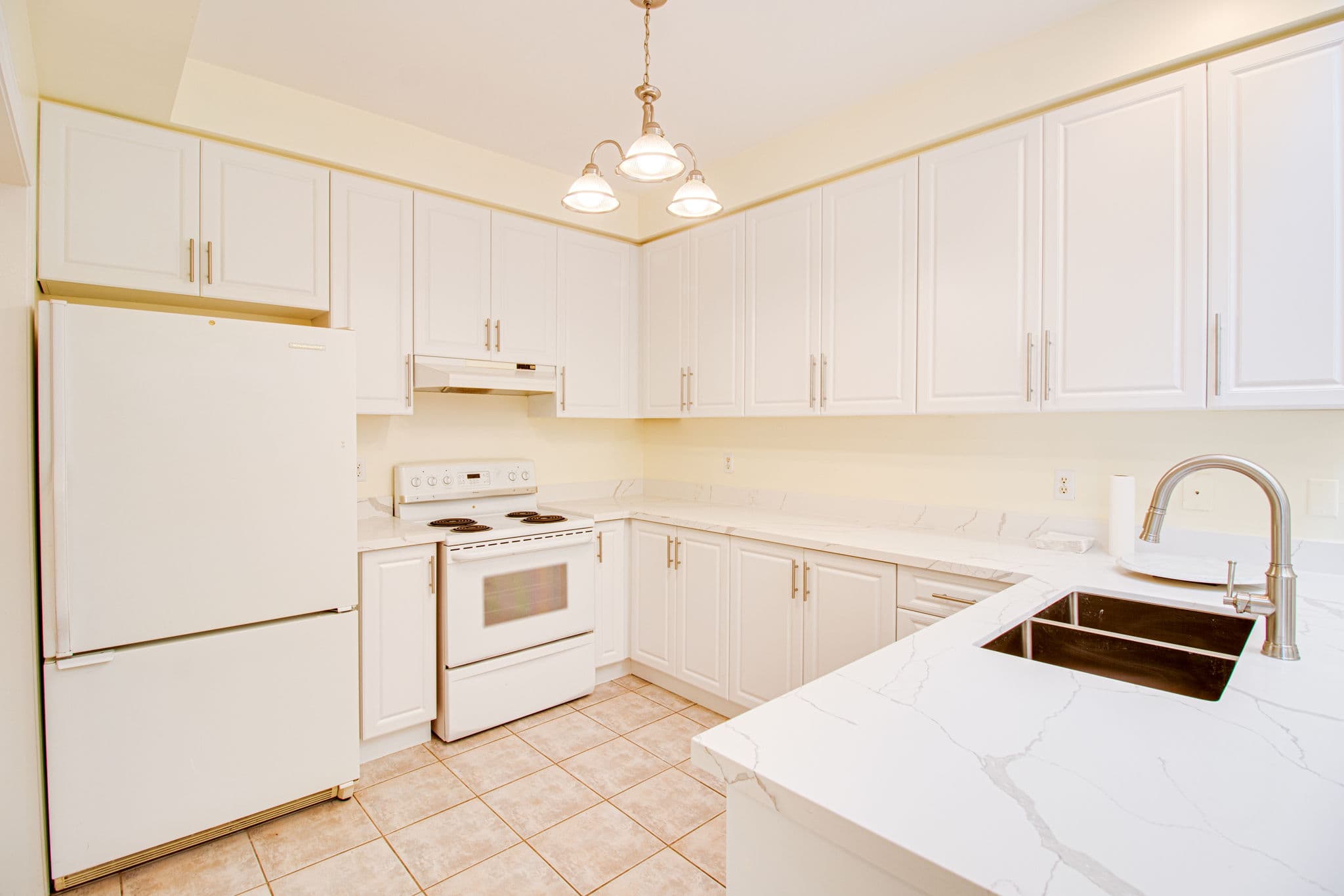 59 Hunt Ave Richmond Hill, ON L4C 4H1