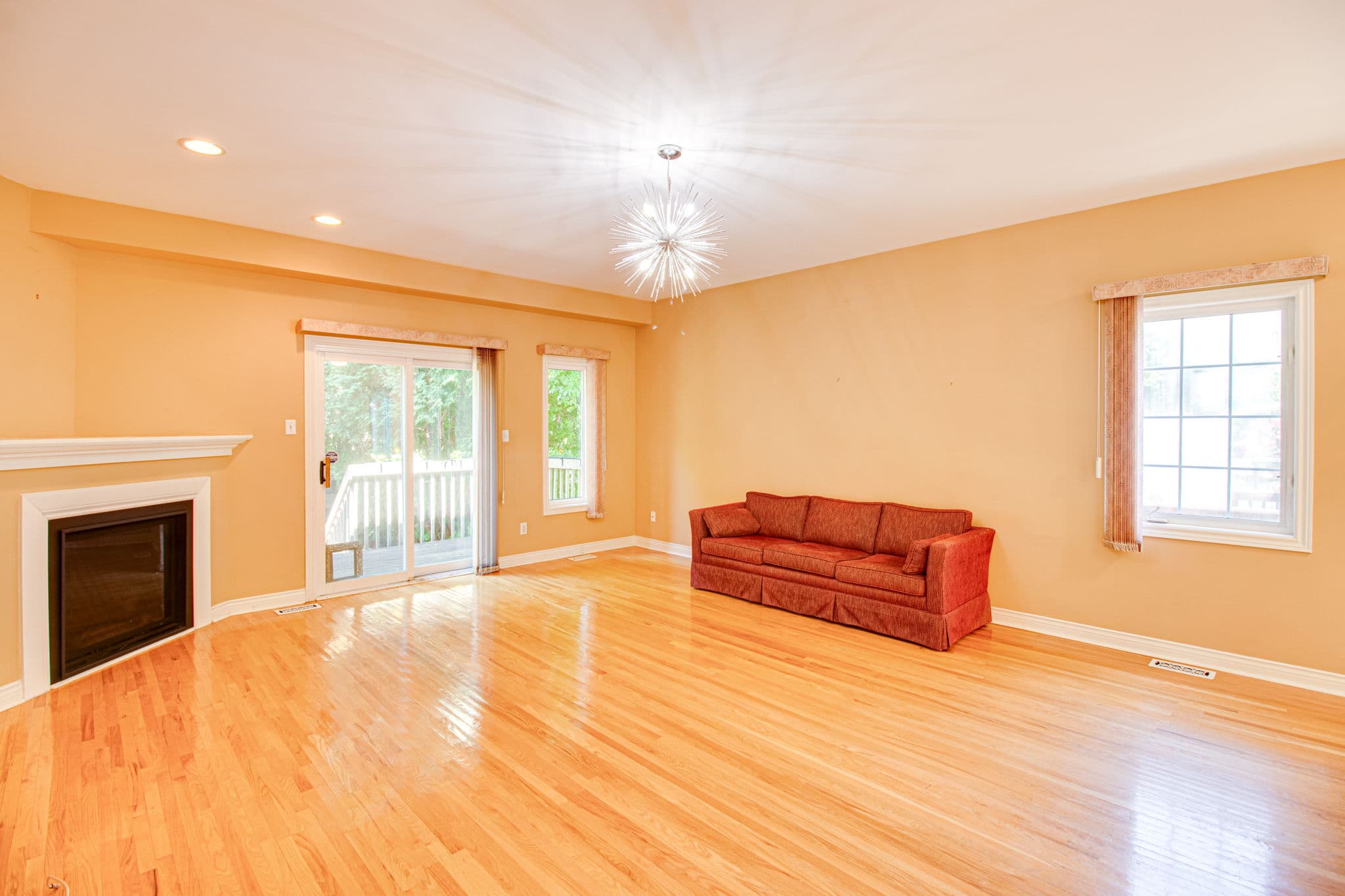 59 Hunt Ave Richmond Hill, ON L4C 4H1