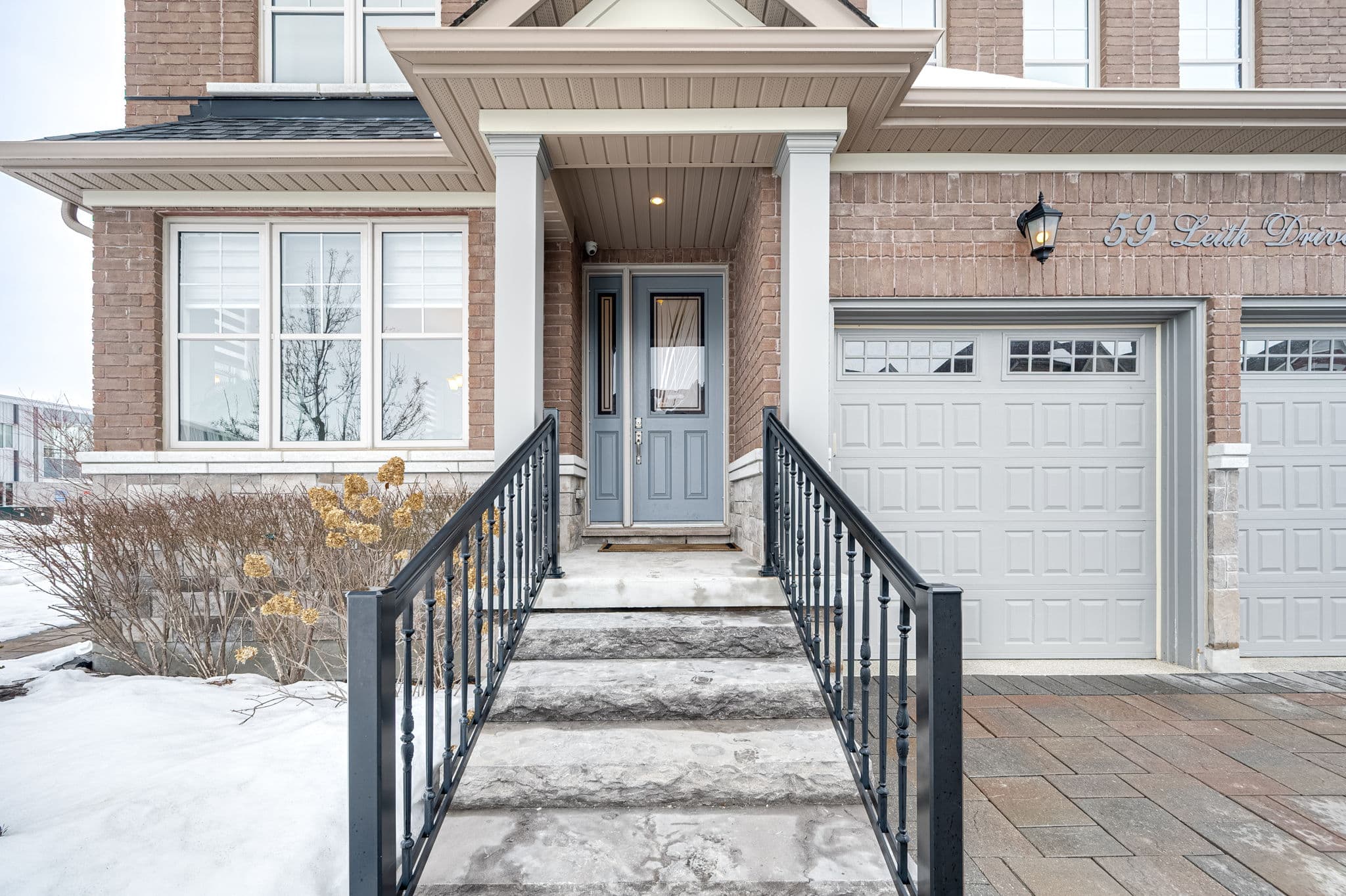 59 Leith Dr Bradford West Gwillimbury, ON L3Z 0V6
