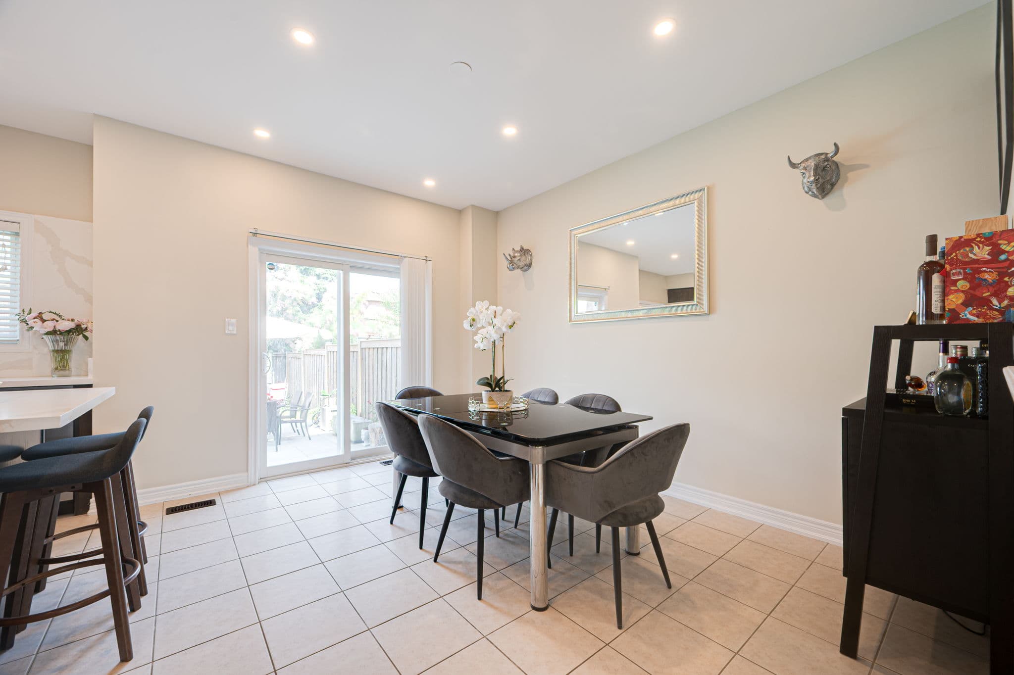 59 Matthewson Ave Bradford West Gwillimbury, ON L3Z 3A7