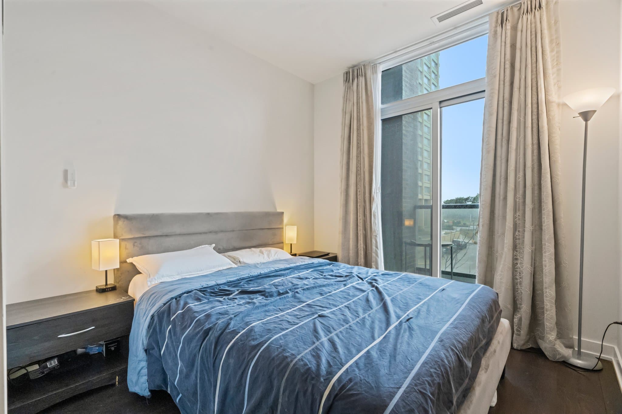 6 Sonic Way Unit 302 Toronto, ON M3C 0P1