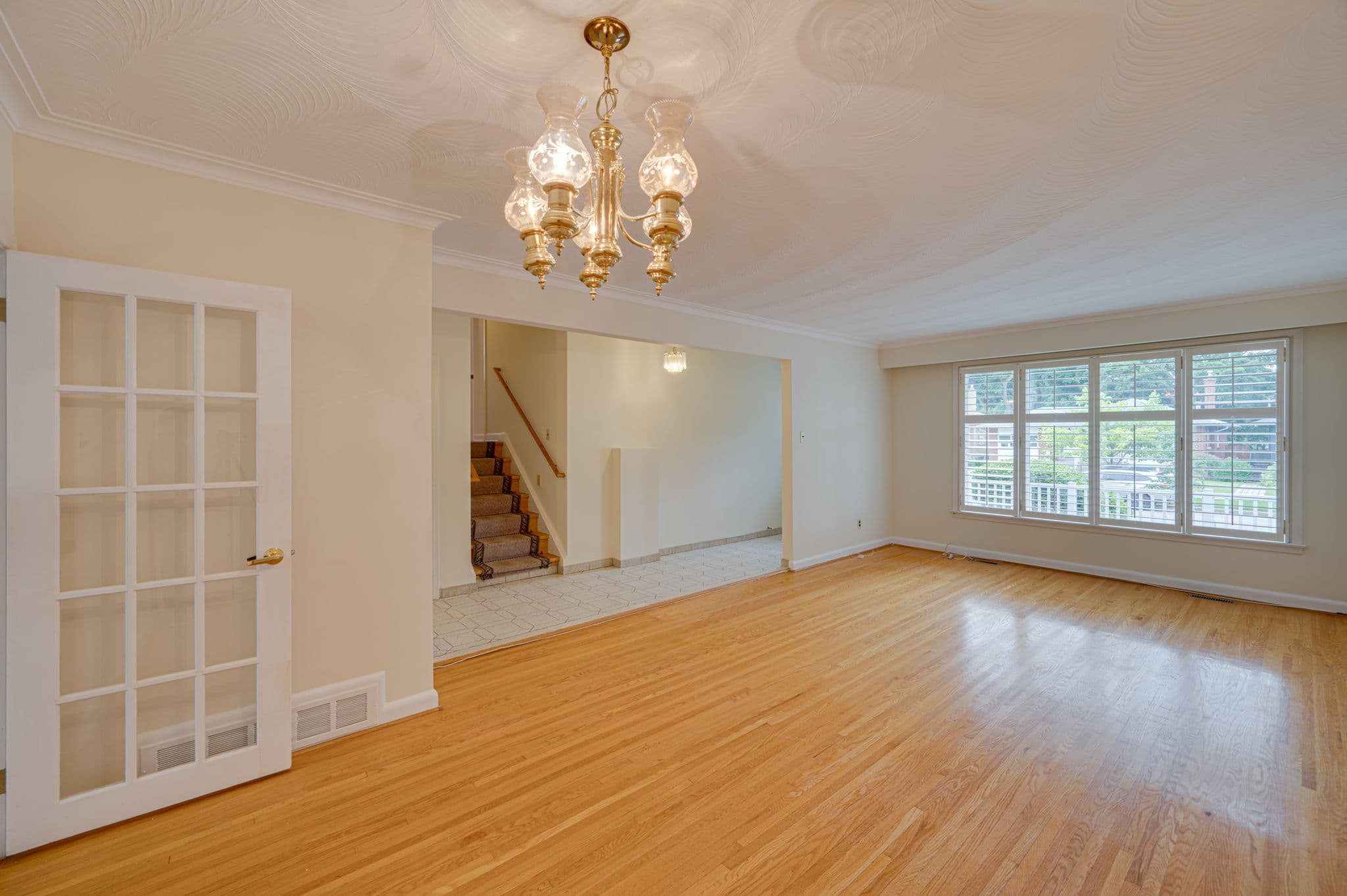 6 Sturton Rd Toronto, ON M9P 2C6