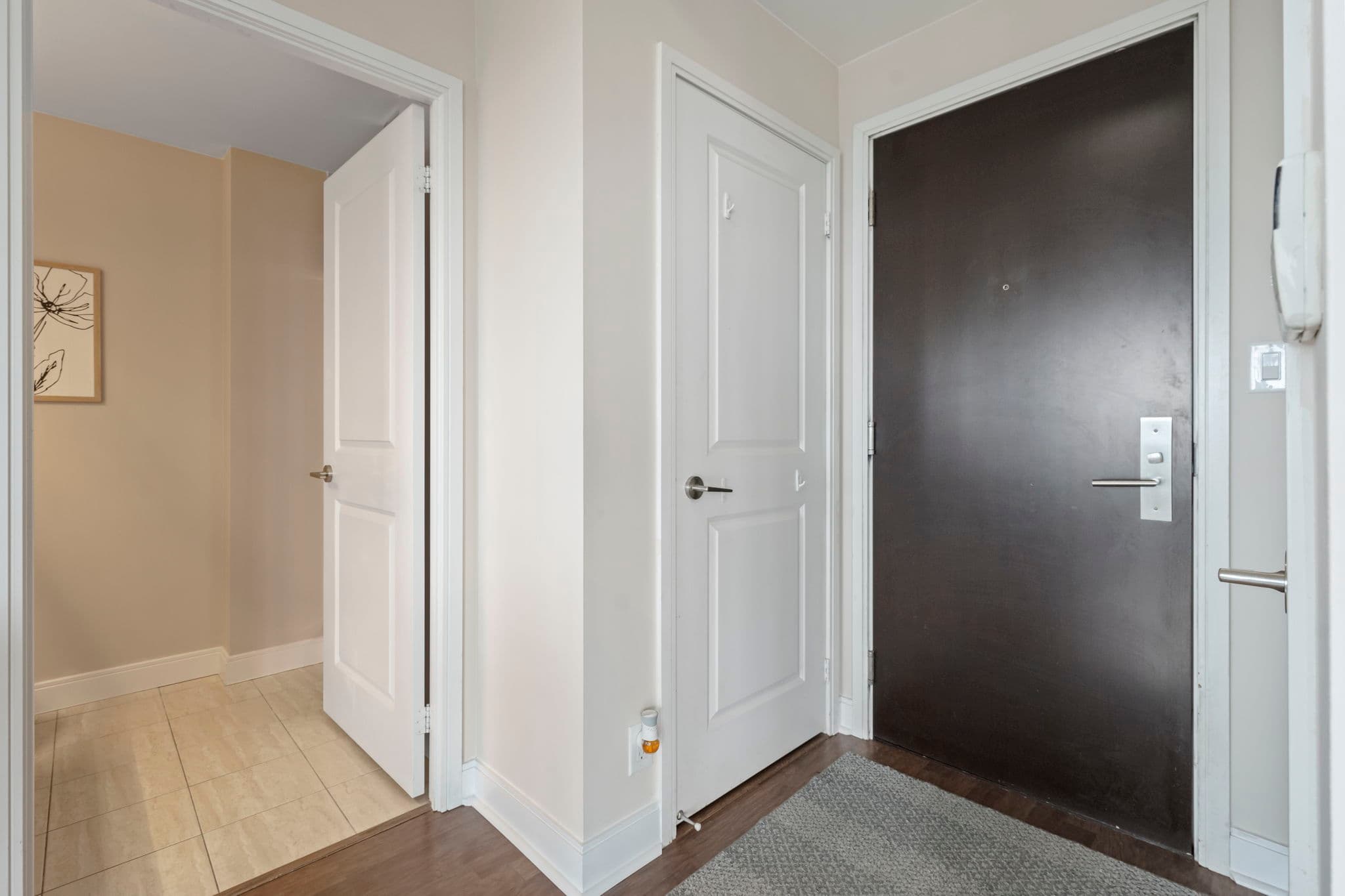 60 Absolute Ave 4308 Mississauga, ON L4Z 0A9
