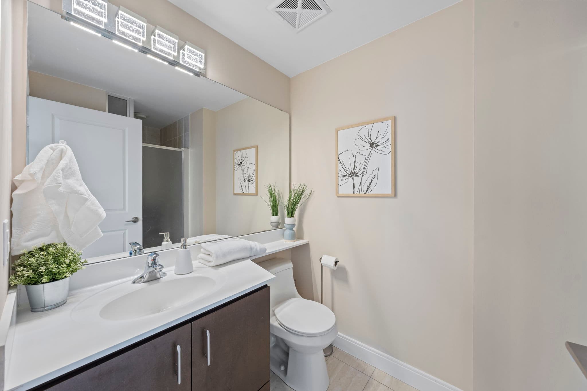 60 Absolute Ave 4308 Mississauga, ON L4Z 0A9