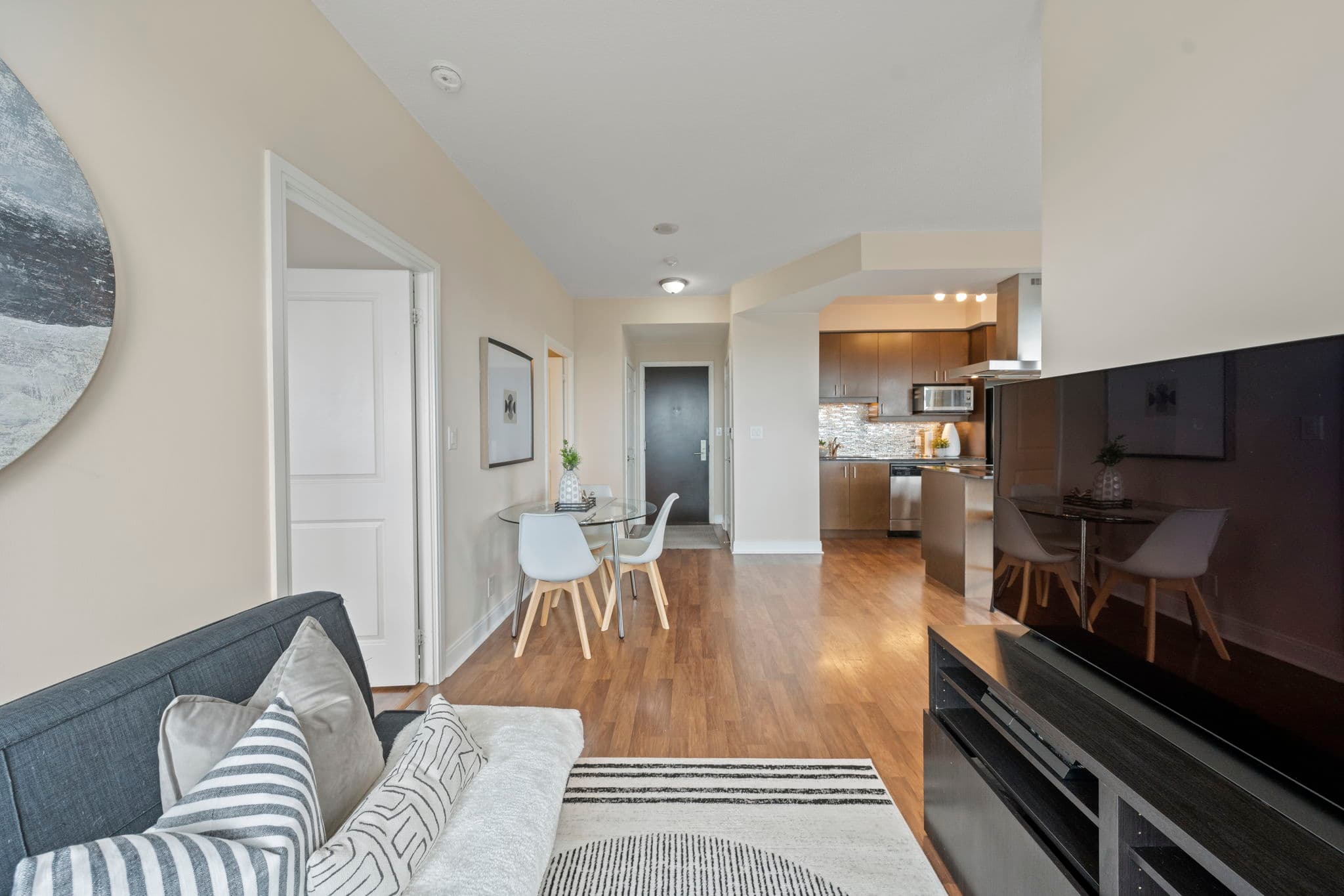 60 Absolute Ave 4308 Mississauga, ON L4Z 0A9