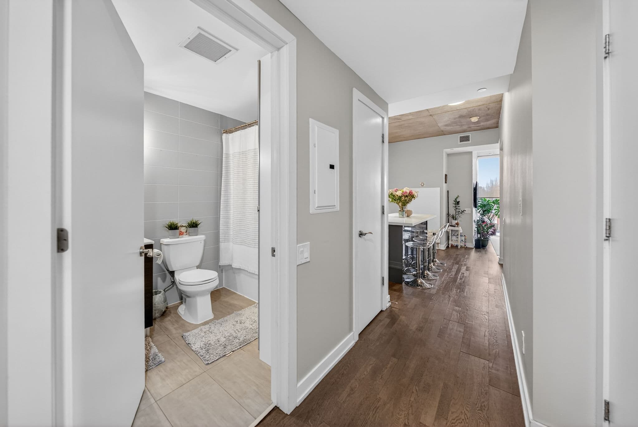 60 Haslett Ave Unit 301 Toronto, ON M4L 3R2