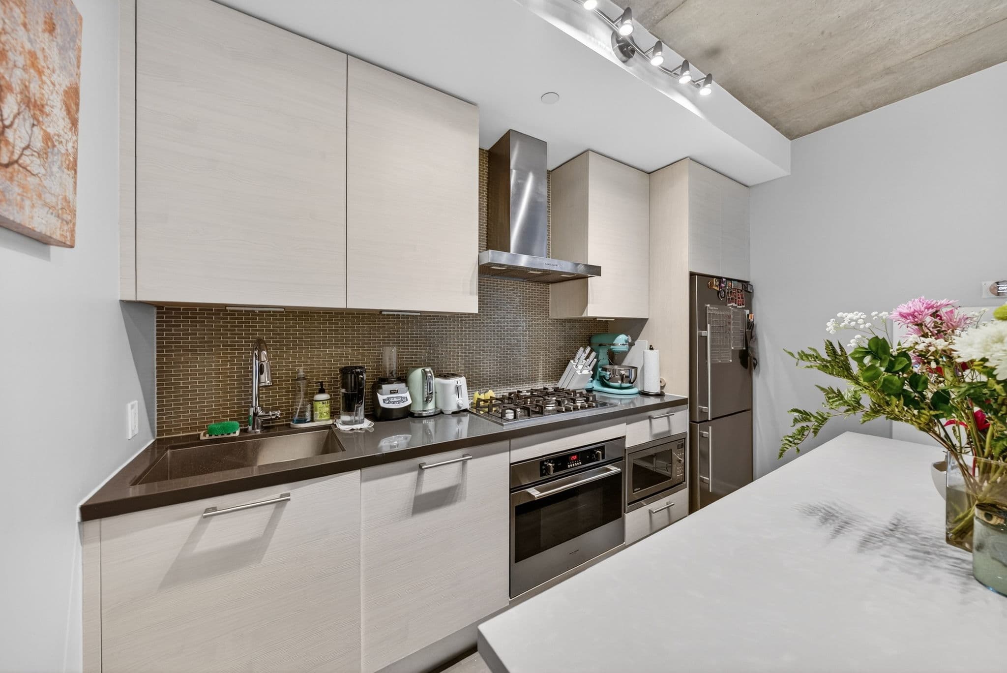60 Haslett Ave Unit 301 Toronto, ON M4L 3R2