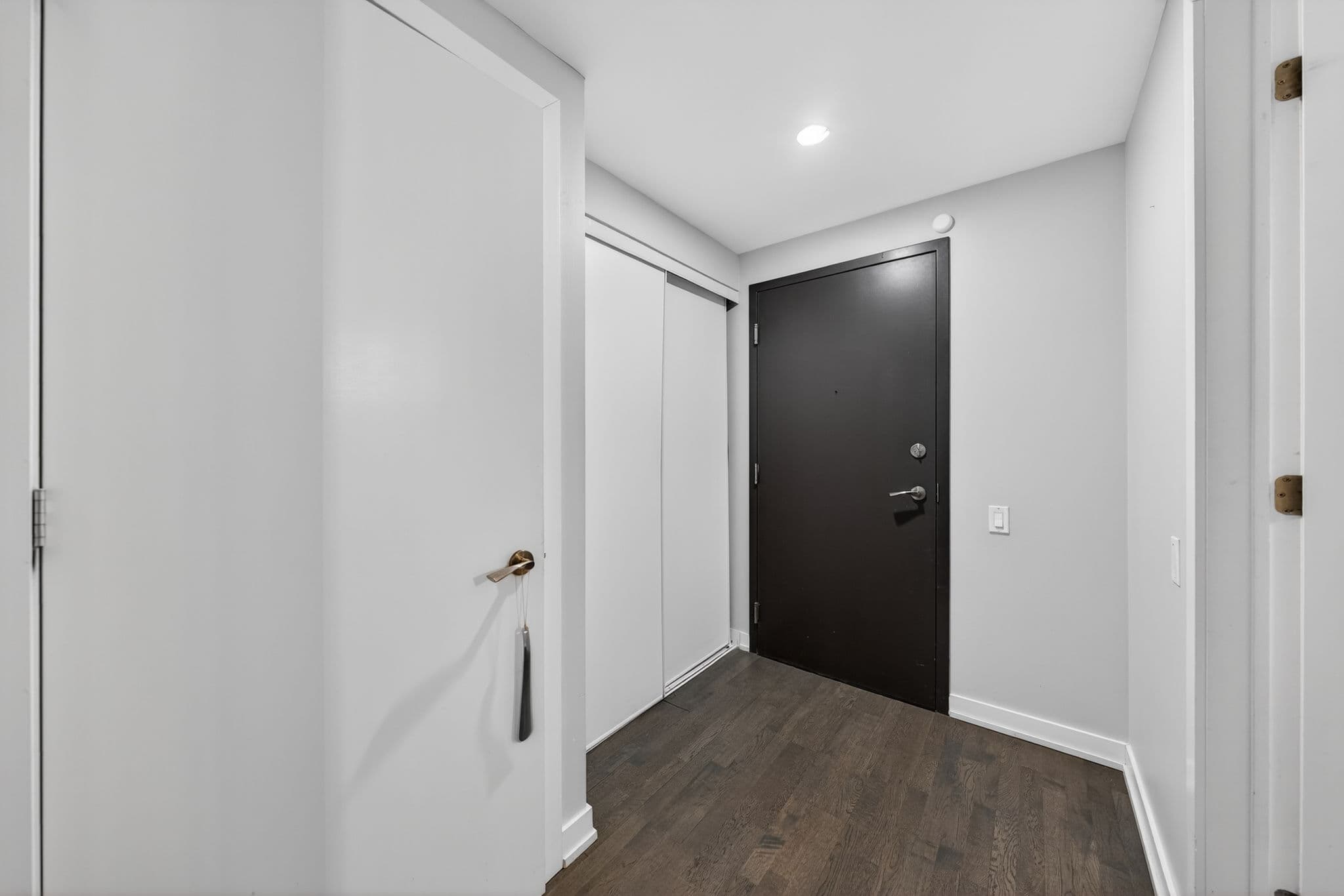 60 Haslett Ave Unit 301 Toronto, ON M4L 3R2