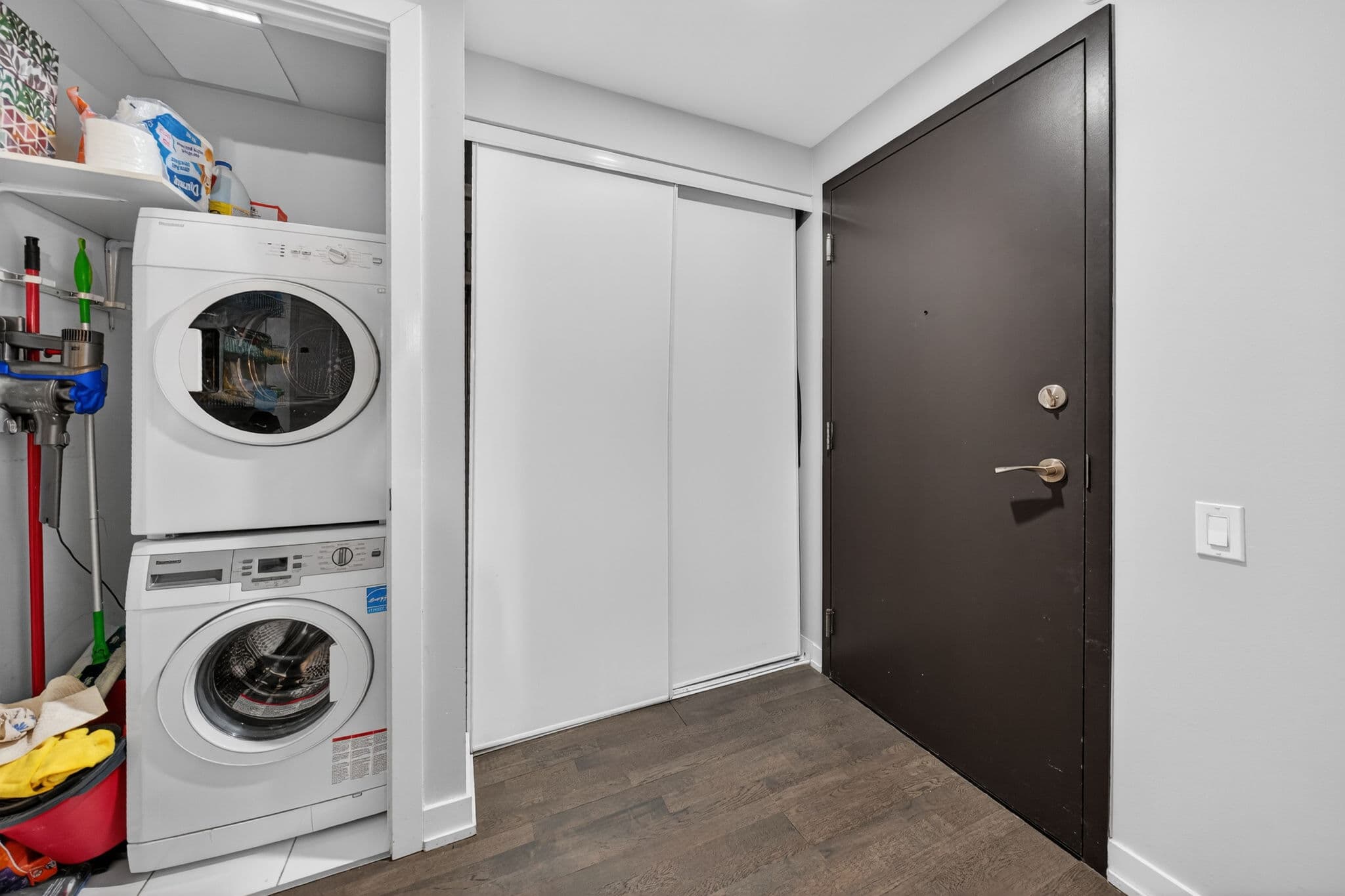 60 Haslett Ave Unit 301 Toronto, ON M4L 3R2