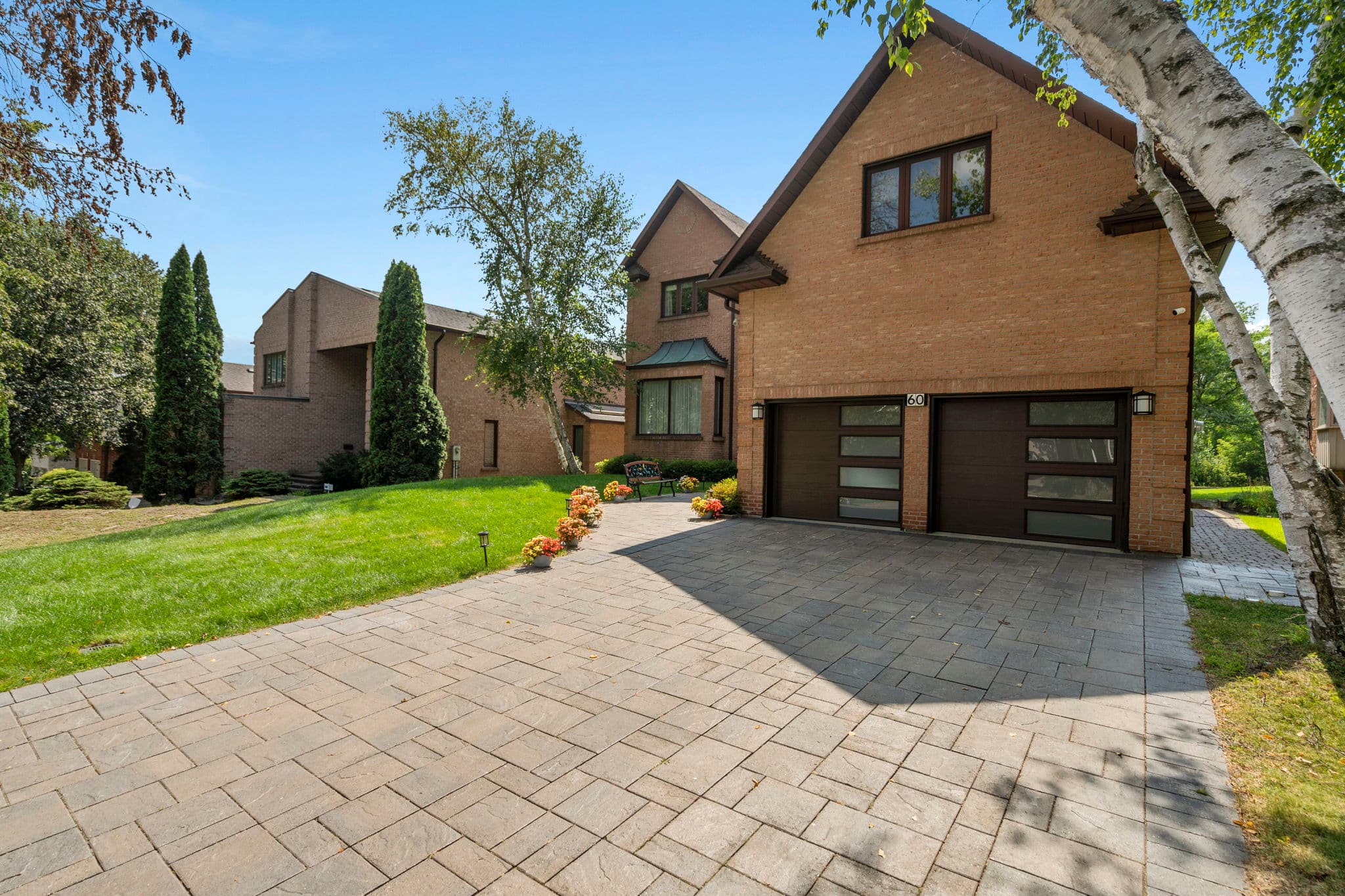 60 Prince Edward Blvd Markham, ON L3T 7E8