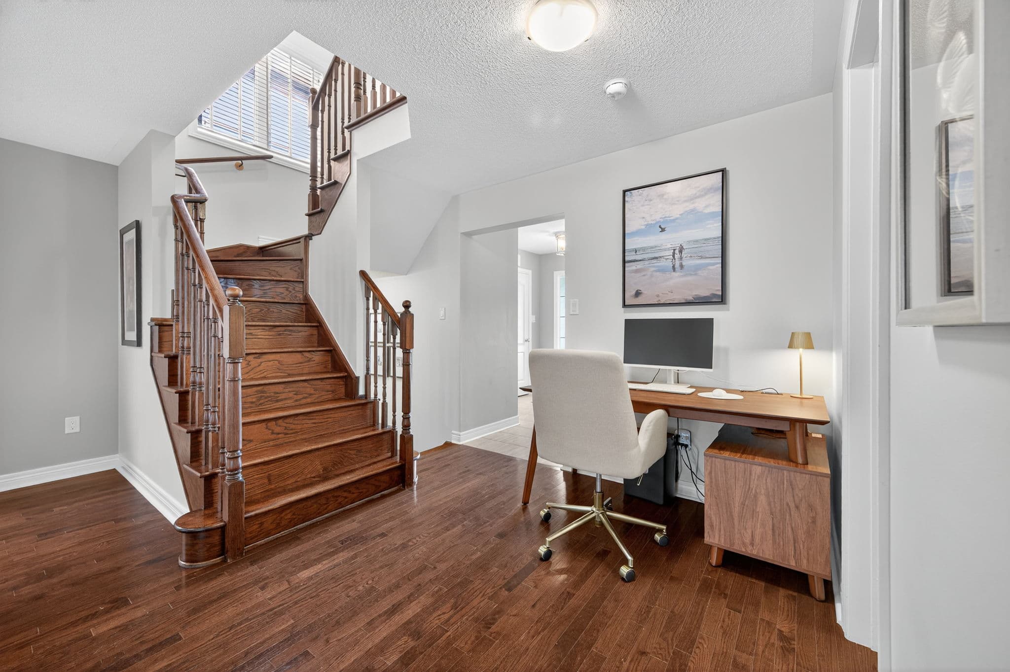 60 Sundragon Trail Bradford West Gwillimbury, ON L3Z 2A5
