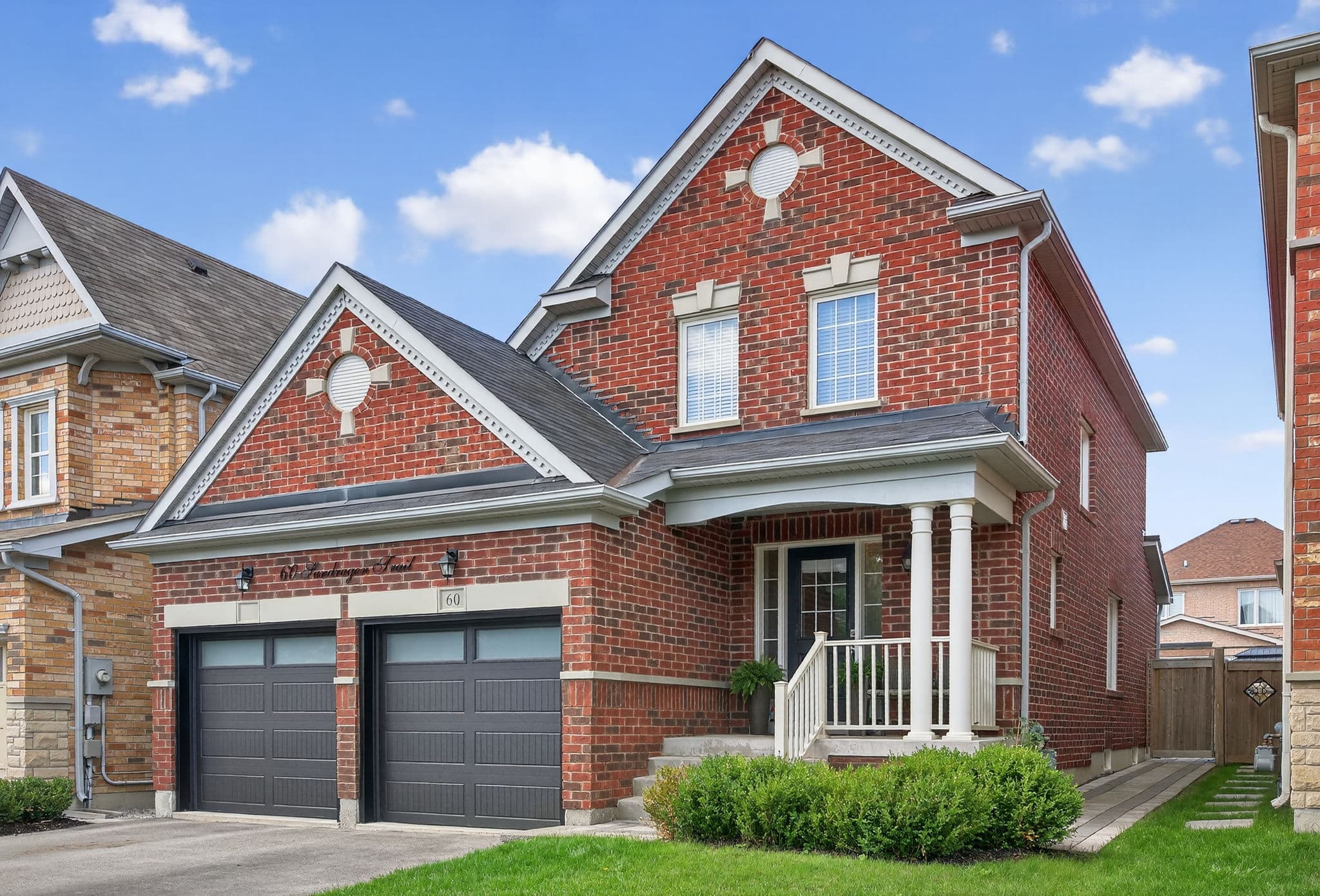 60 Sundragon Trail Bradford West Gwillimbury, ON L3Z 2A5