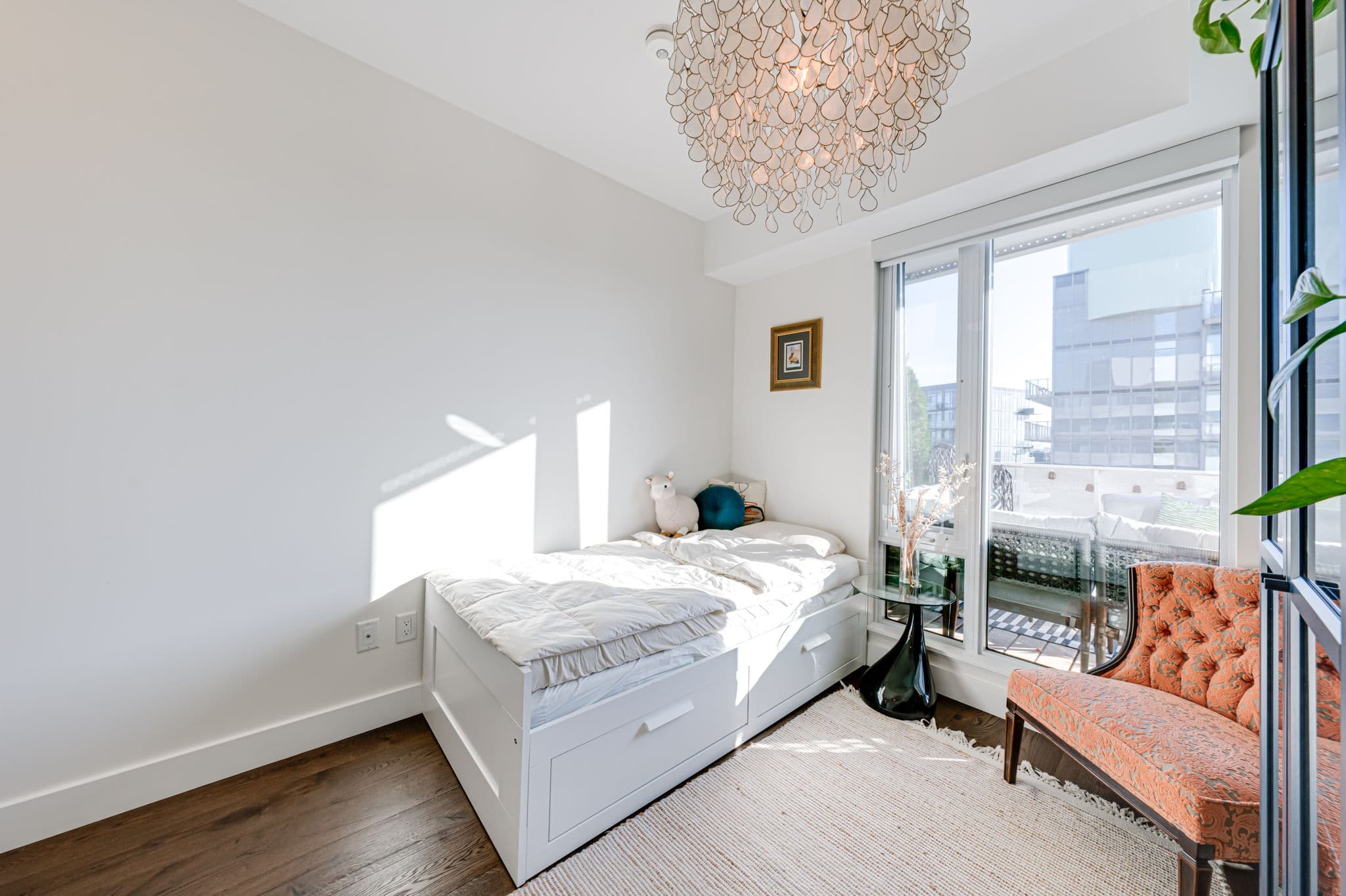 60 Tannery Rd Toronto, ON M5A 0S8