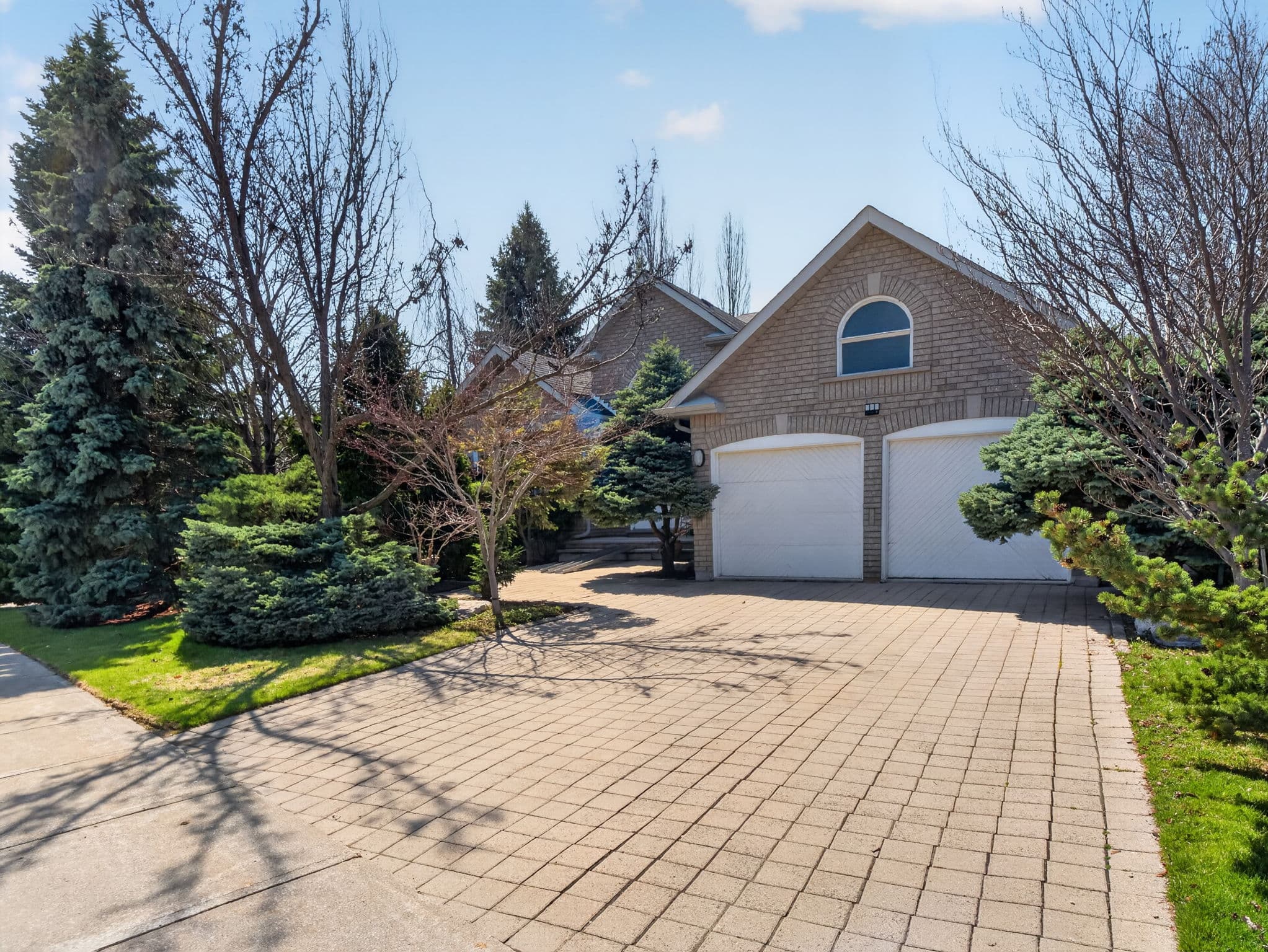 600 Wycliffe Ave Vaughan, ON L4L 8S8