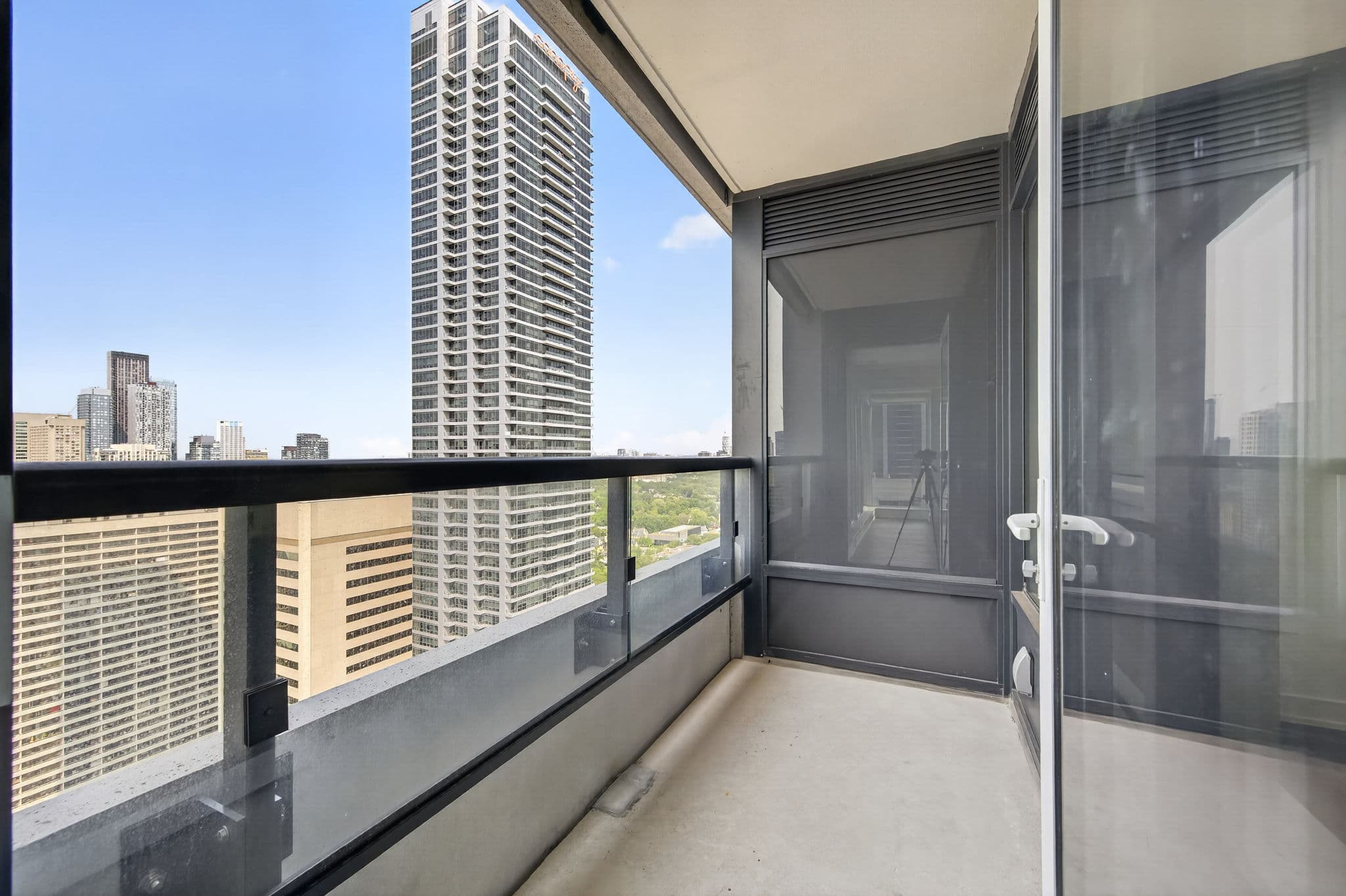 609 Sherbourne St 3202 Toronto, ON M4X 0A4