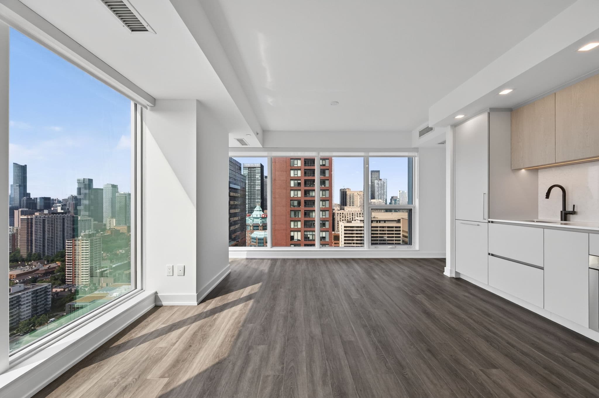 609 Sherbourne St 3202 Toronto, ON M4X 0A4
