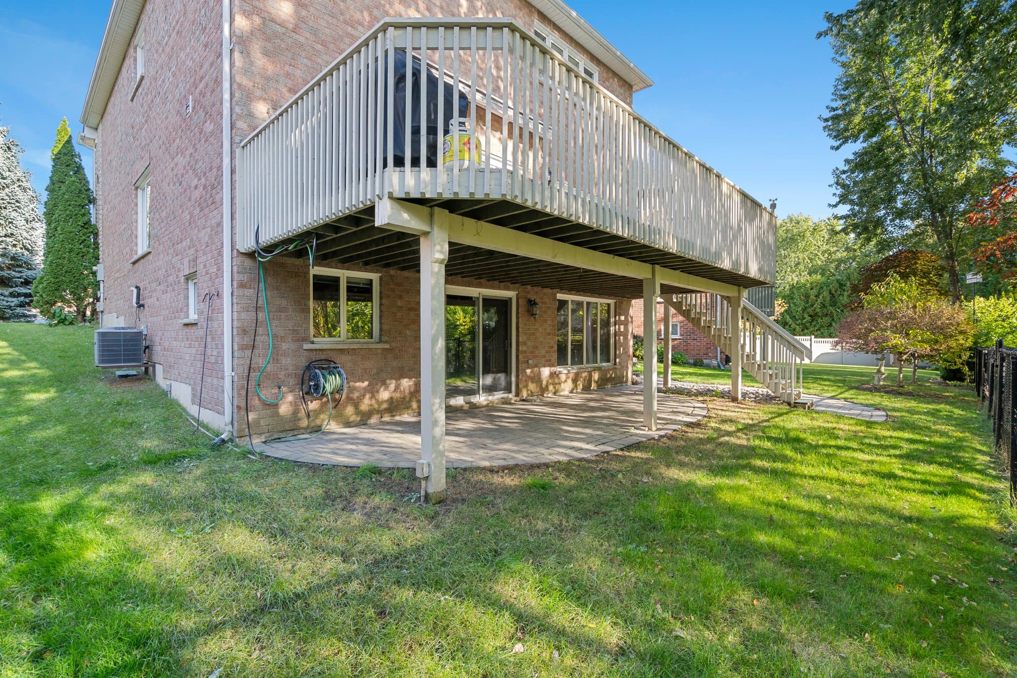 62 Kettle Ct Vaughan, ON L6A 2M2