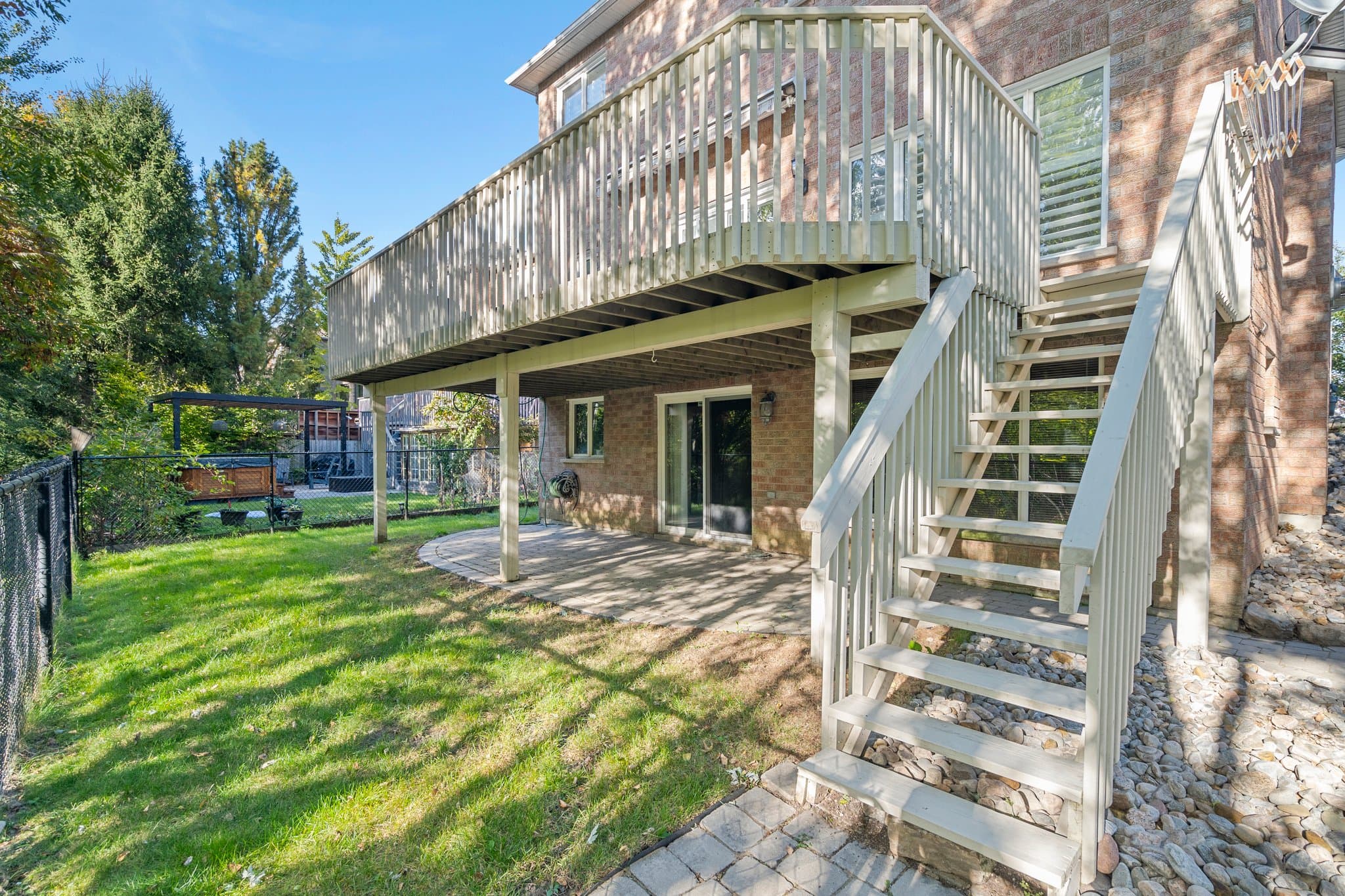 62 Kettle Ct Vaughan, ON L6A 2M2