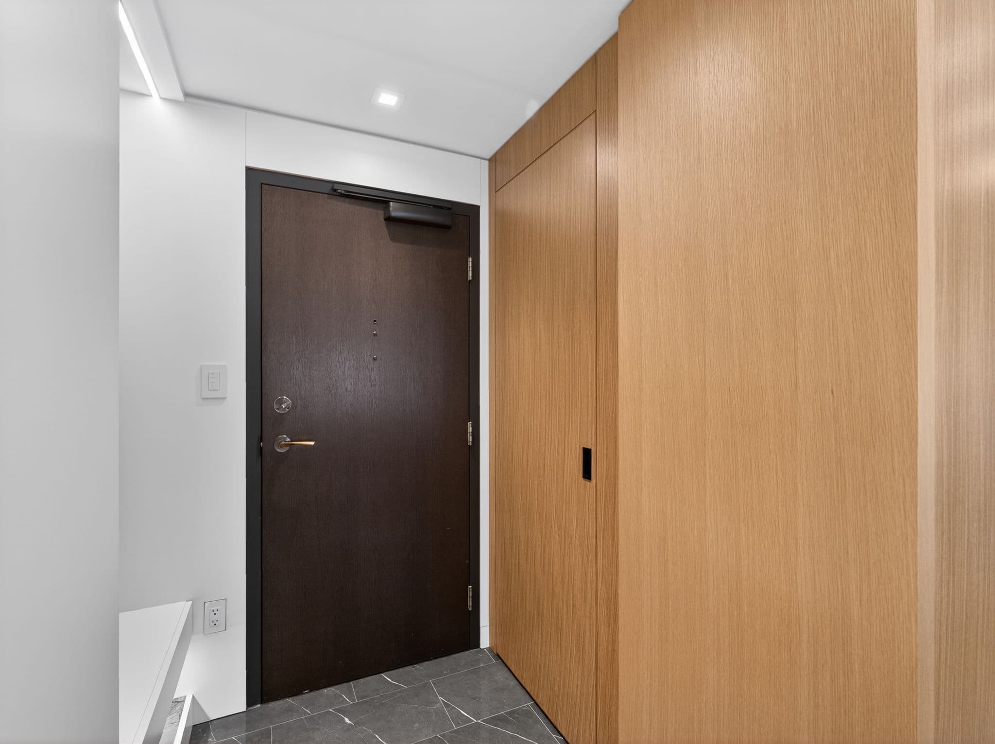 62 Wellesley St W Unit 1402 Toronto, ON M5S 2X3