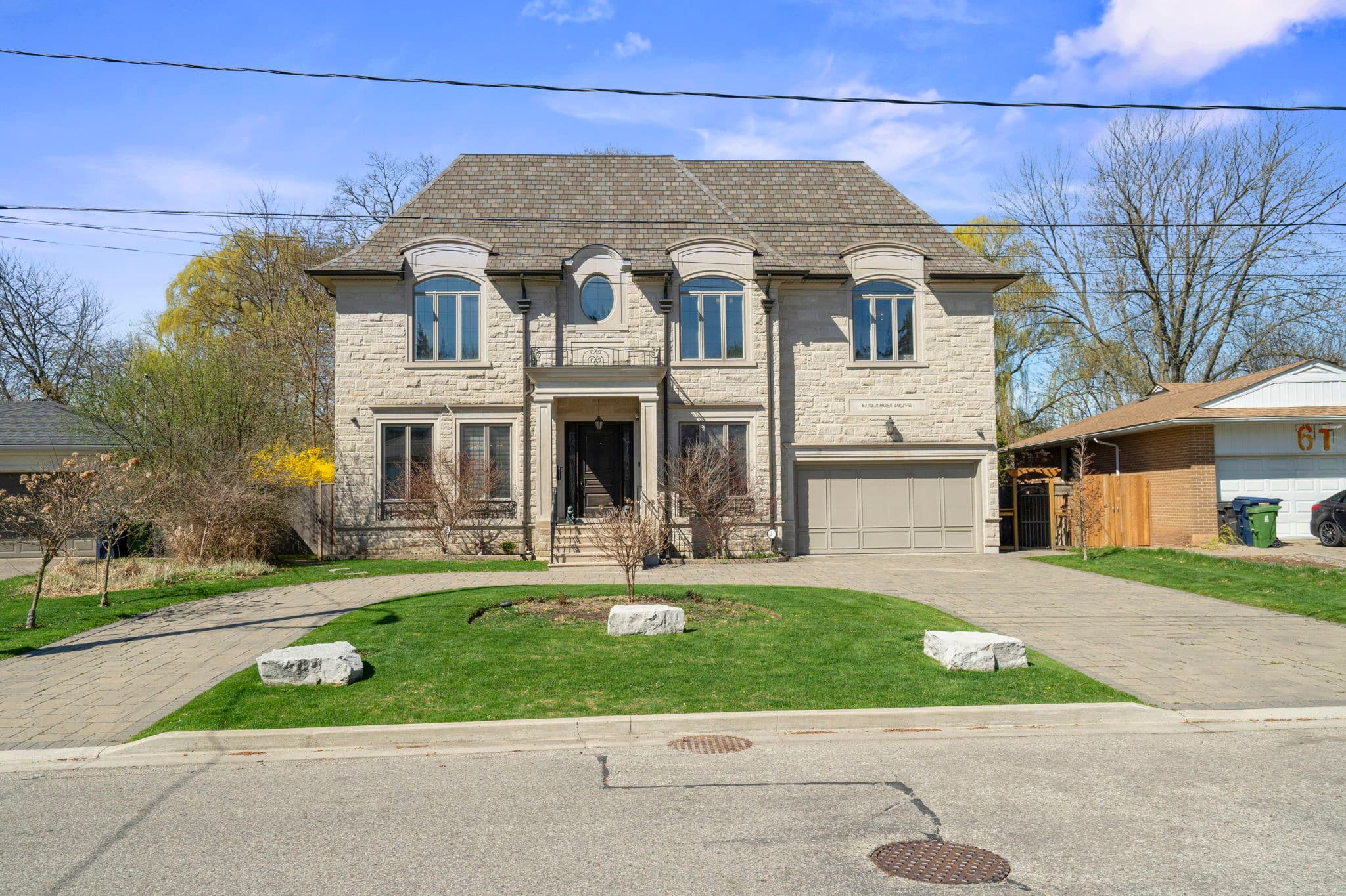 63 Alamosa Dr Toronto, ON M2J 2N8