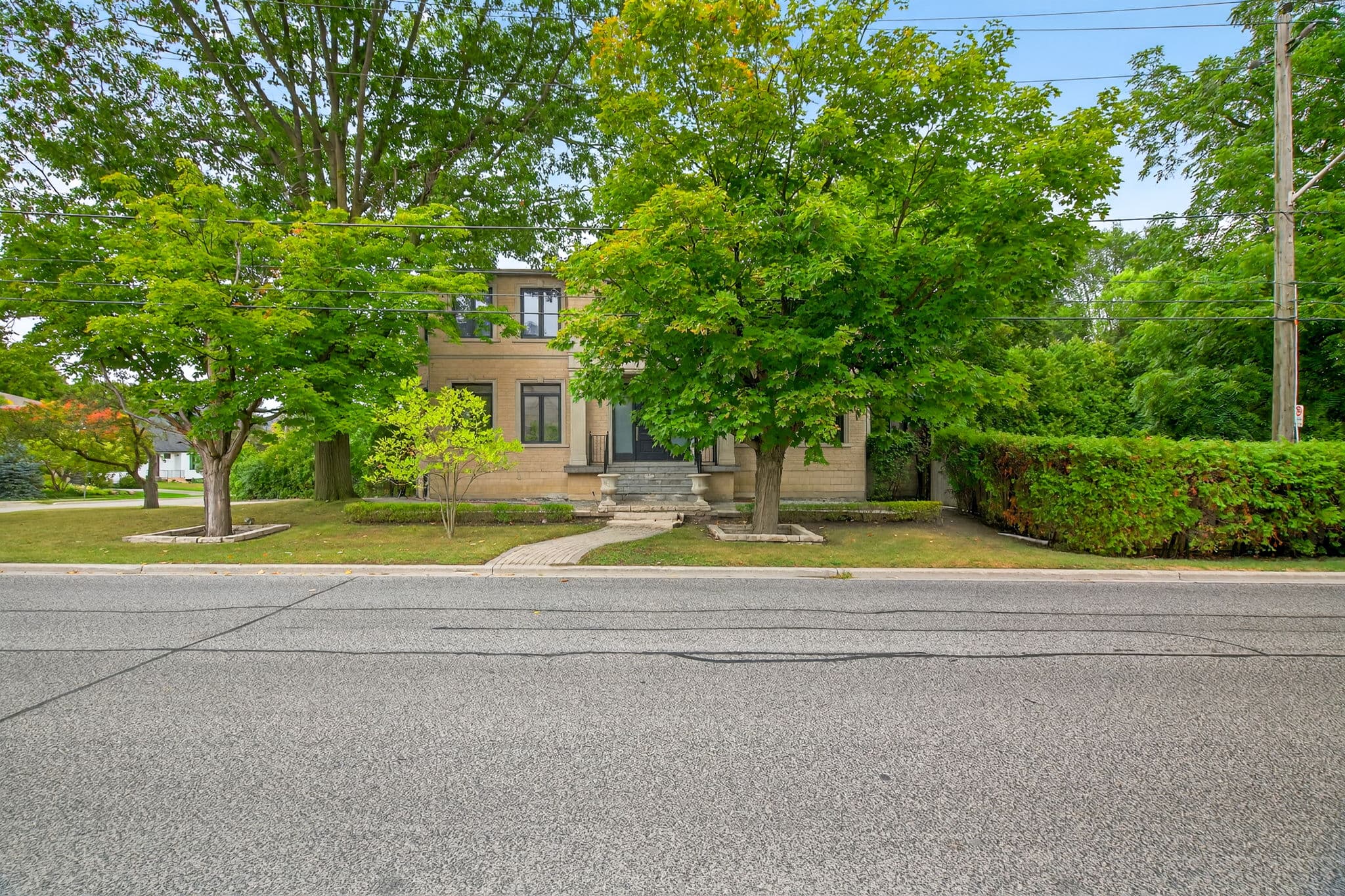 63 Gordon Rd Toronto, ON M2P 1E3