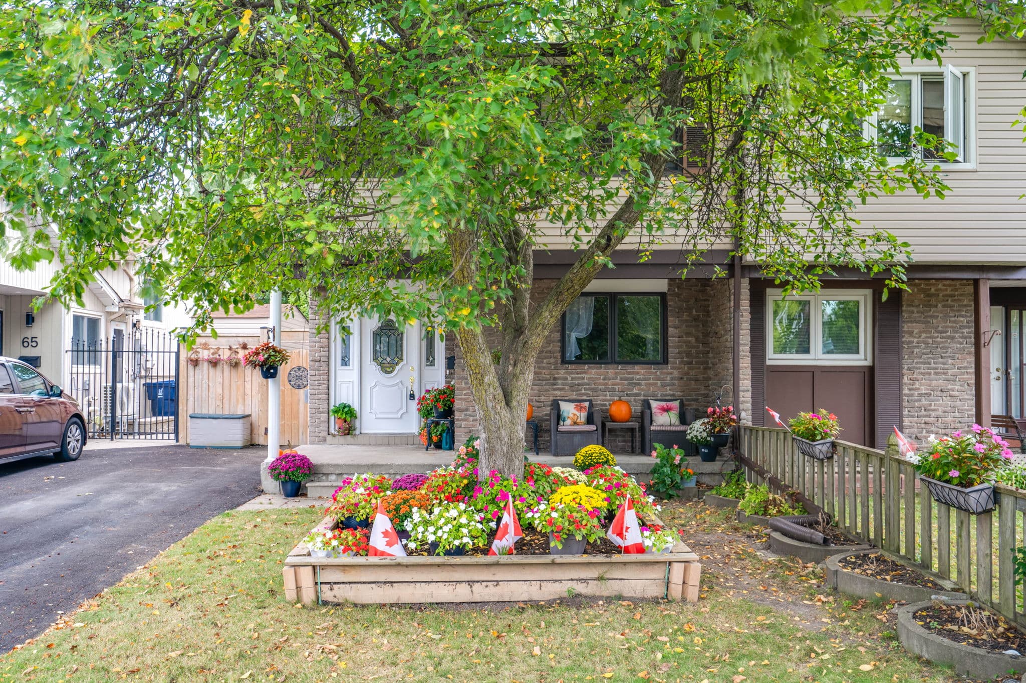 63 Hollyberry Trail Toronto, ON M2H 2N9
