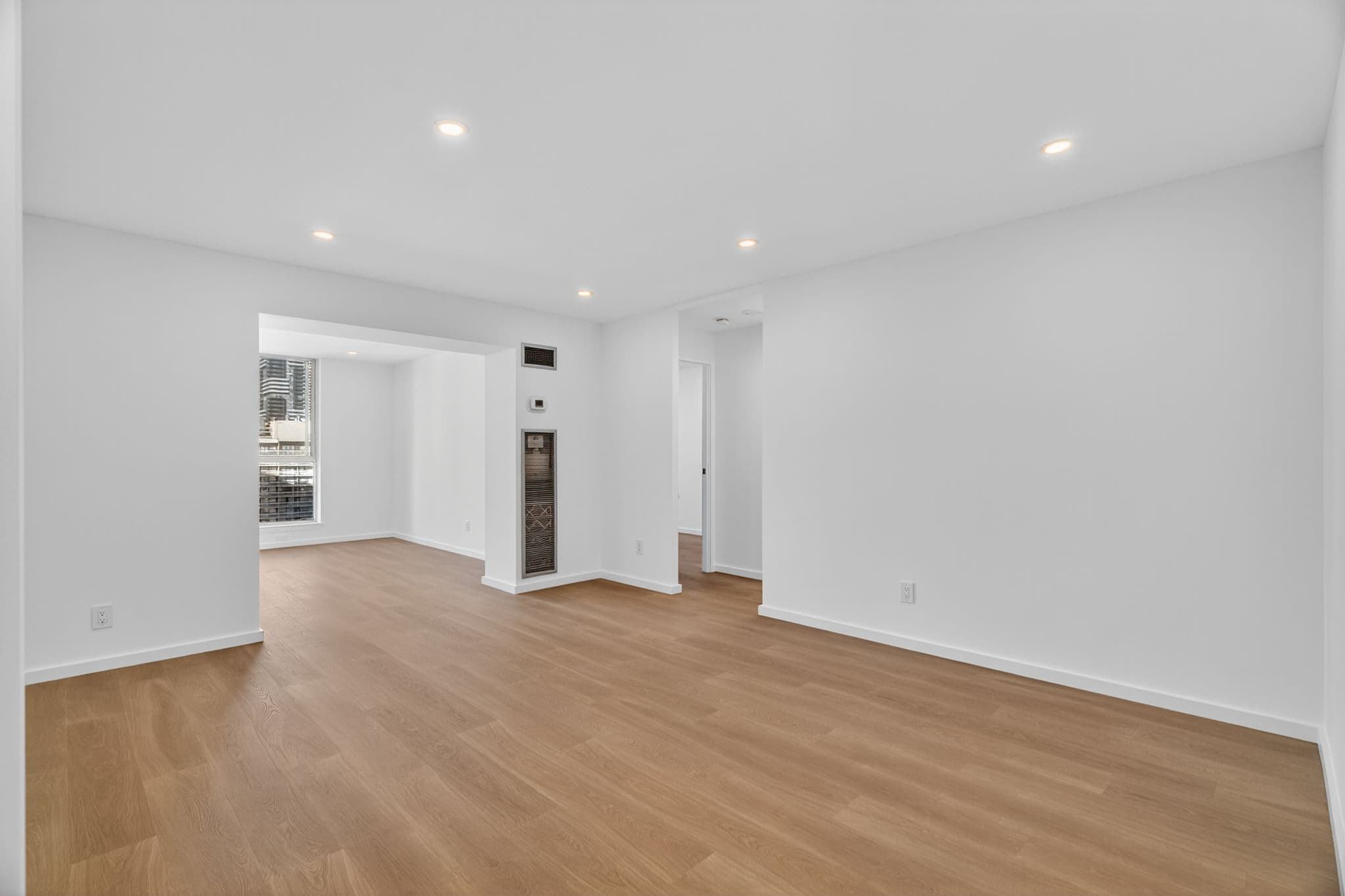 633 Bay St. 2703 Toronto, ON M5G 2G4