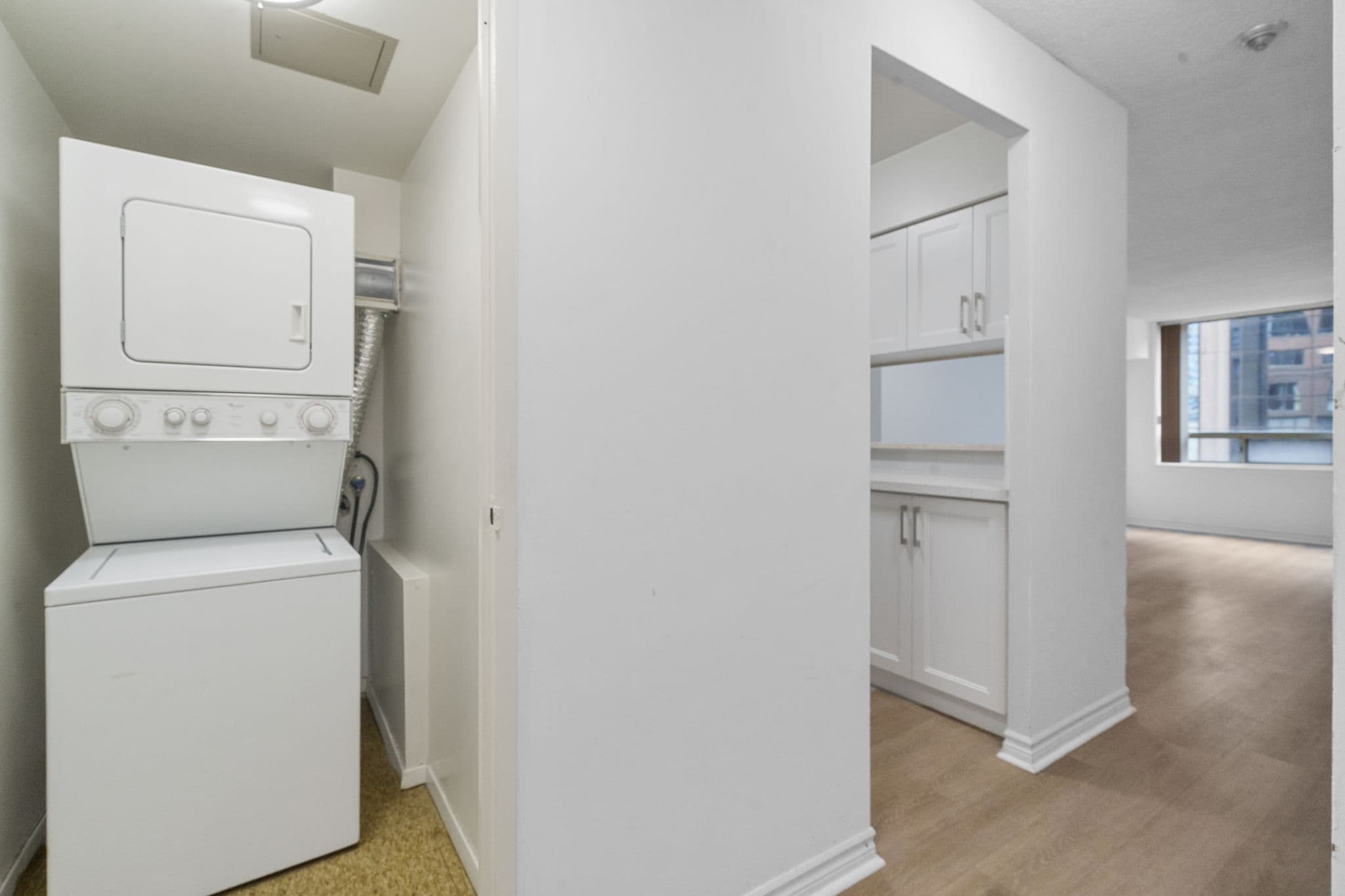 633 Bay St. Unit 509 Toronto, ON M5G 2G4