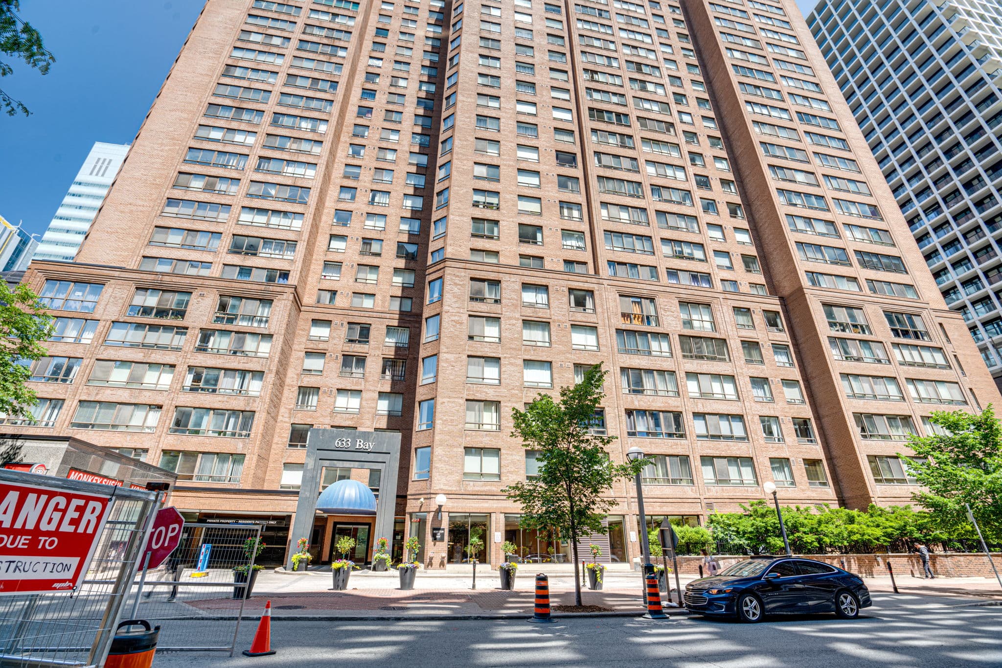 633 Bay St. Unit 521 Toronto, ON M5G 2G4