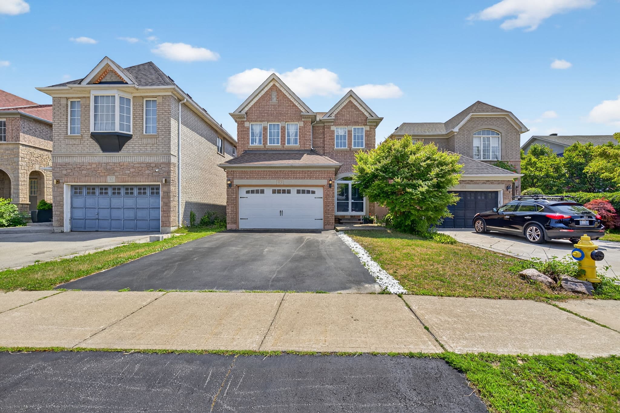 65 Belvia Dr Vaughan, ON L4K 5J6