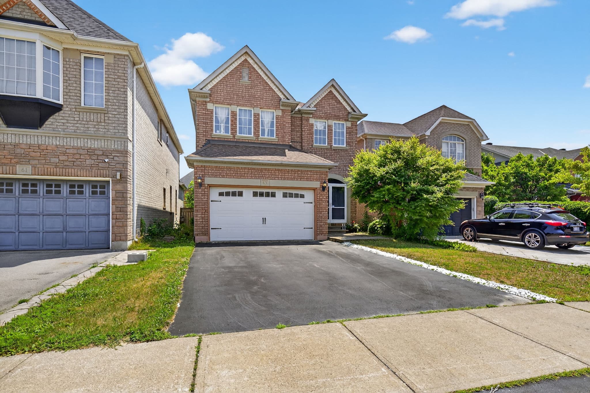 65 Belvia Dr Vaughan, ON L4K 5J6