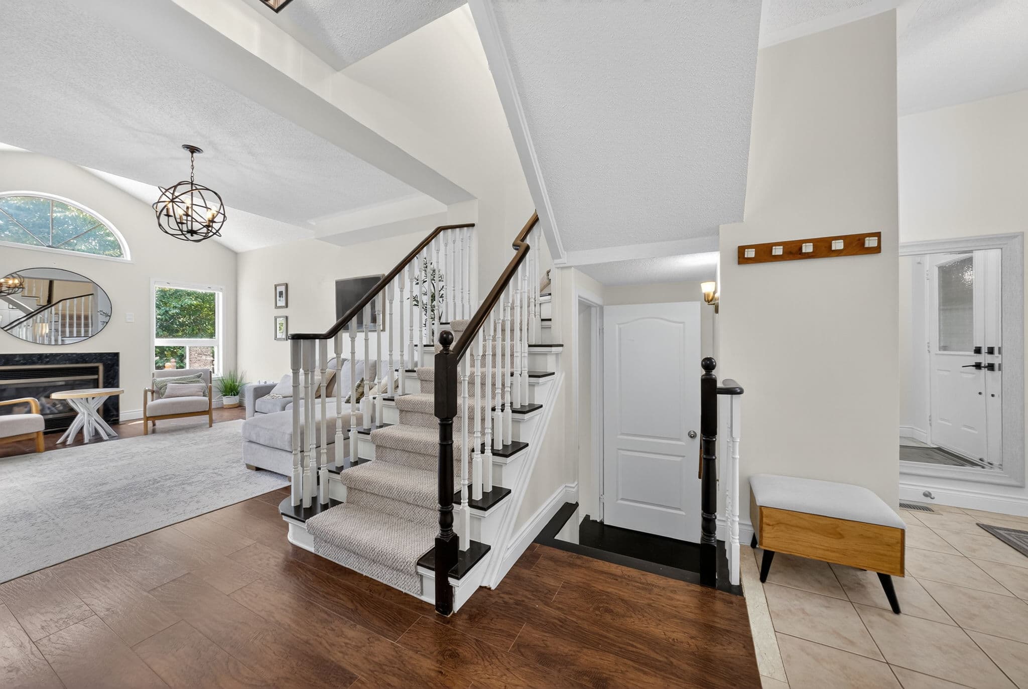 65 Belvia Dr Vaughan, ON L4K 5J6