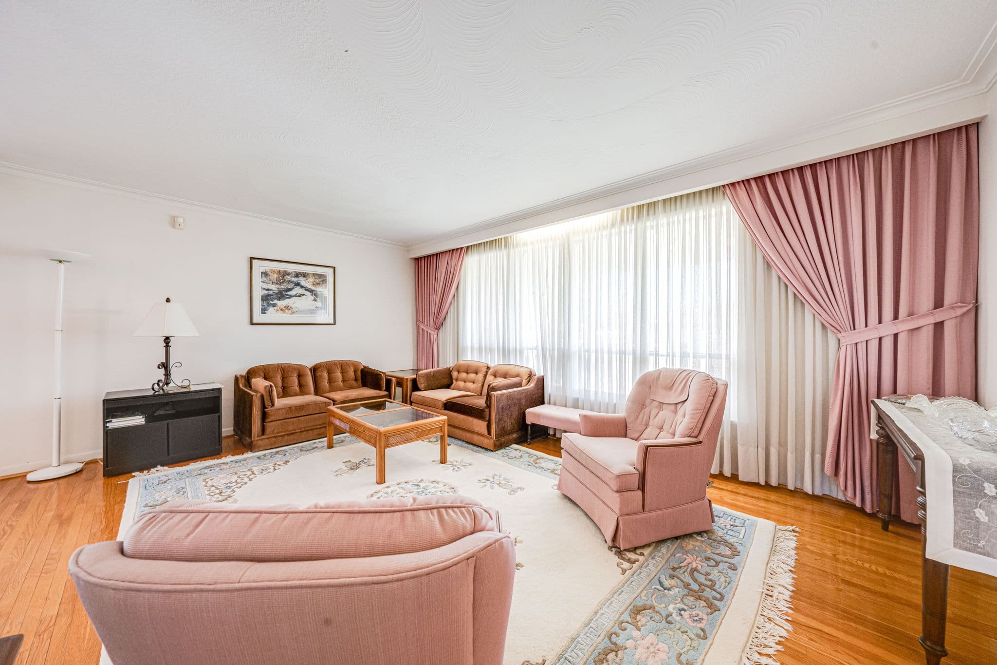 65 Coral Gable Dr Toronto, ON M9M 1P3