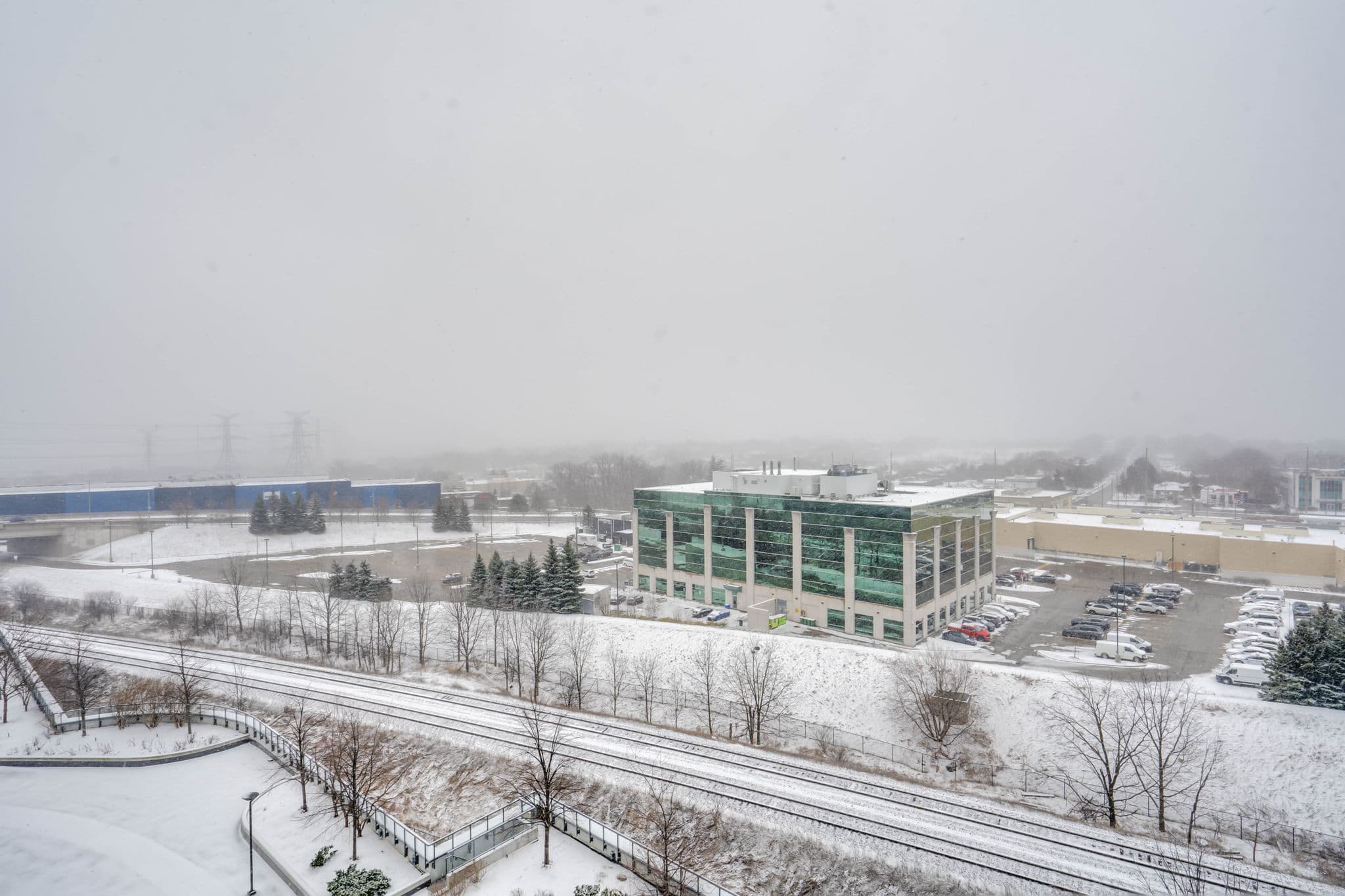 65 Oneida Crescent Unit 905 Richmond Hill, ON L4B 0G9