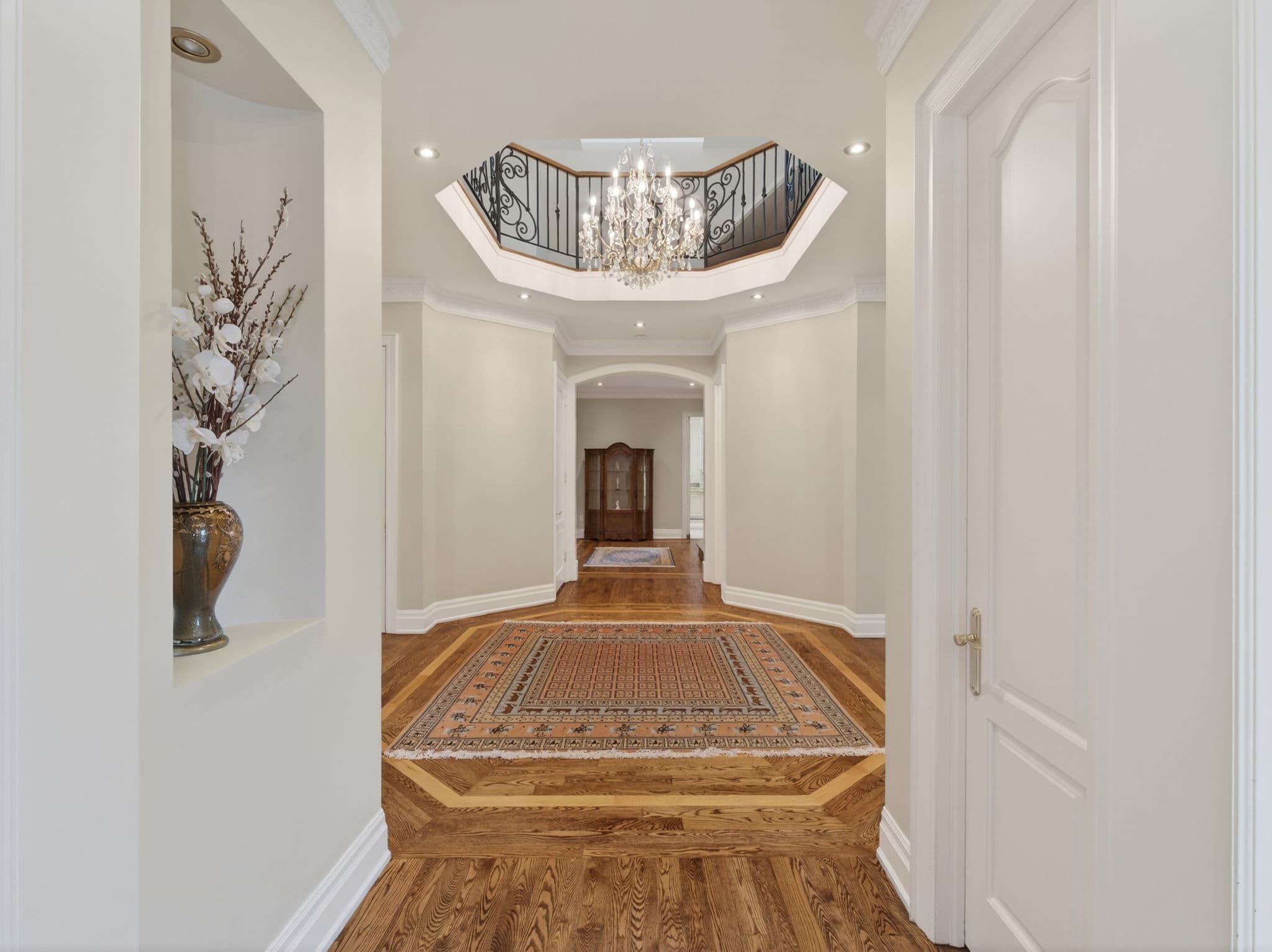 65 Thornbank Rd Vaughan, ON L4J 2A1