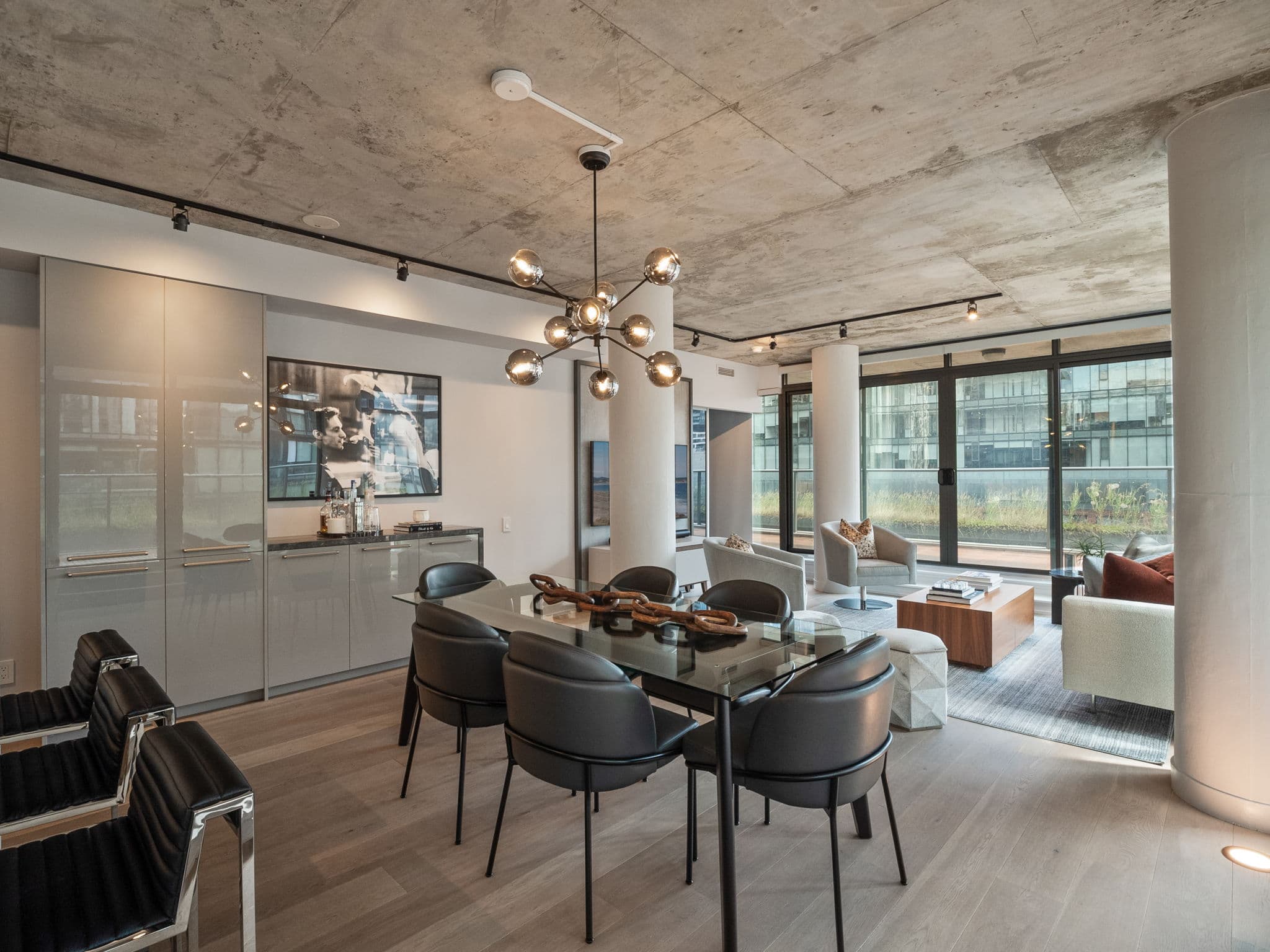 650 King St W Unit 810 Toronto, ON M5V 0H6