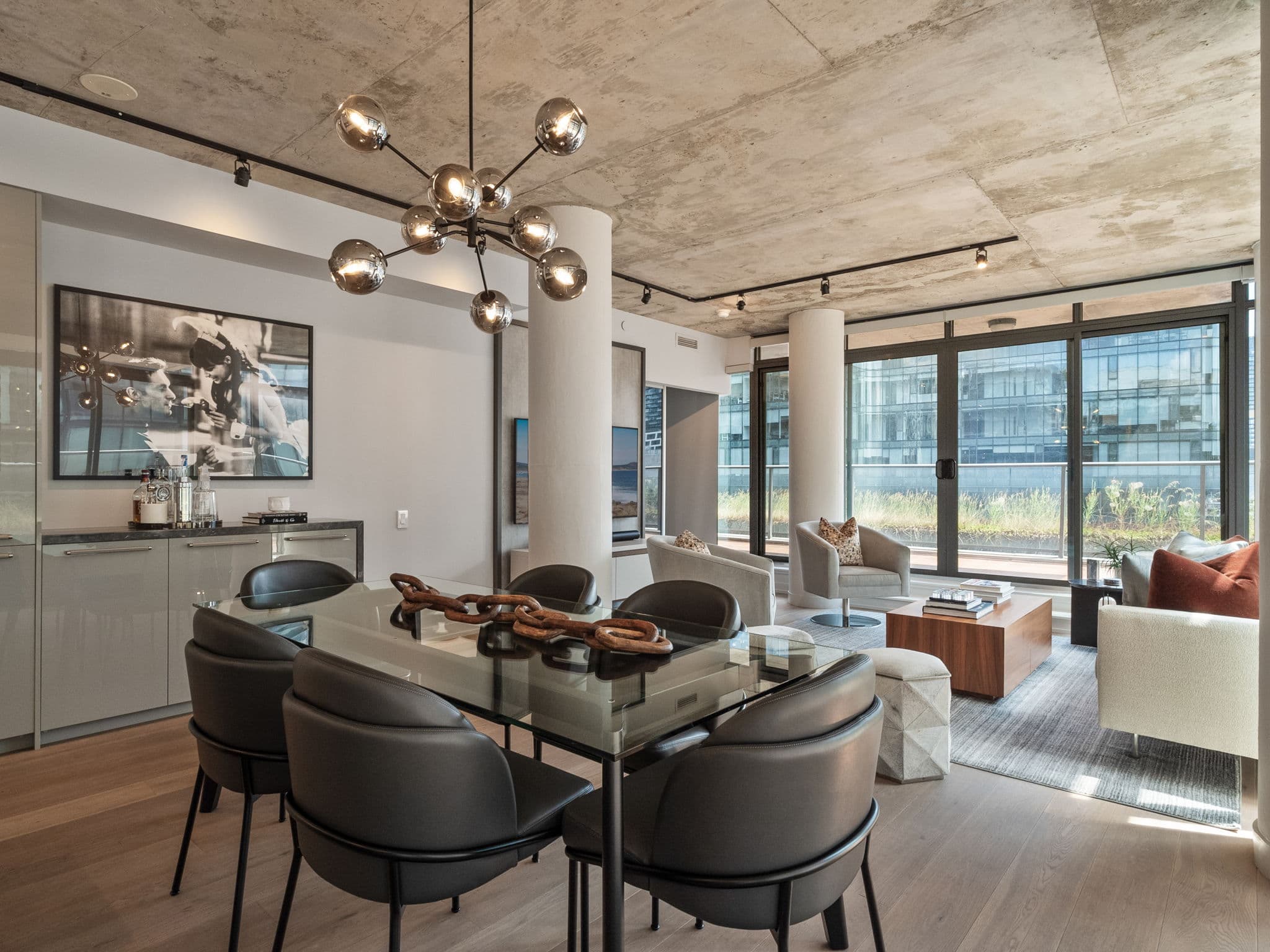 650 King St W Unit 810 Toronto, ON M5V 0H6