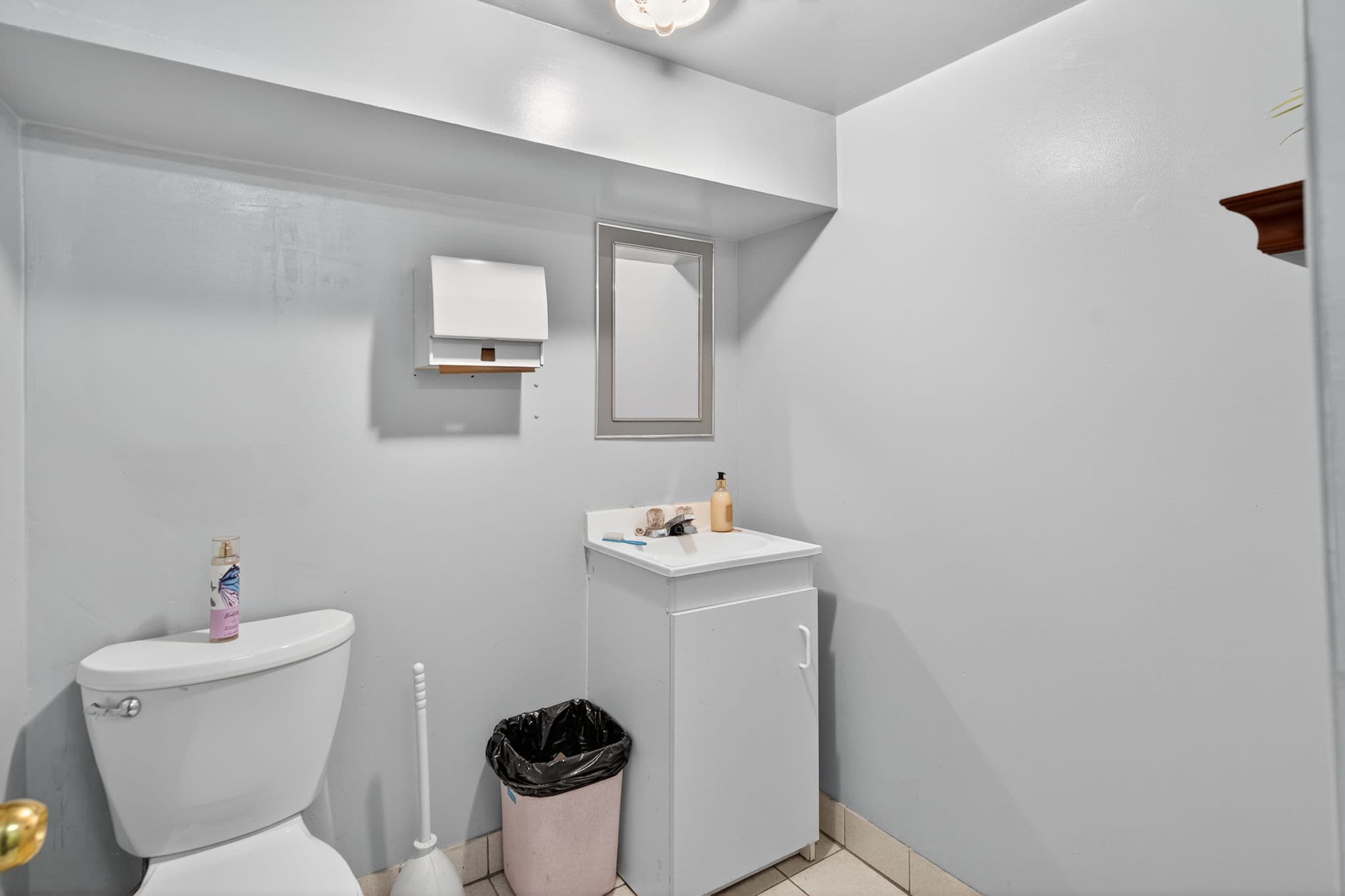 655 St Clair Ave W Toronto, ON M6C 1A7