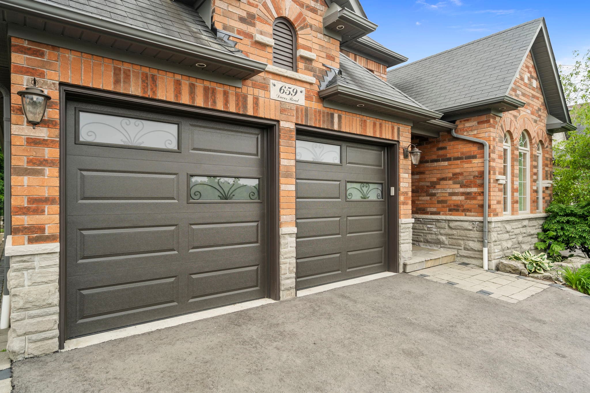 659 Davos Rd Vaughan, ON L4H 0Y3
