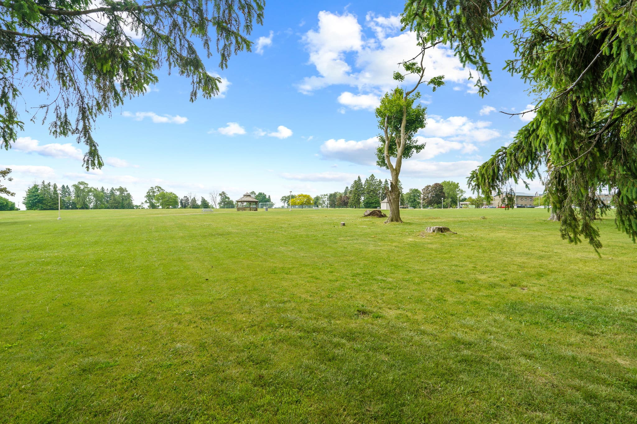 660 Gordon St Unit 213 Whitby, ON L1N 9X4