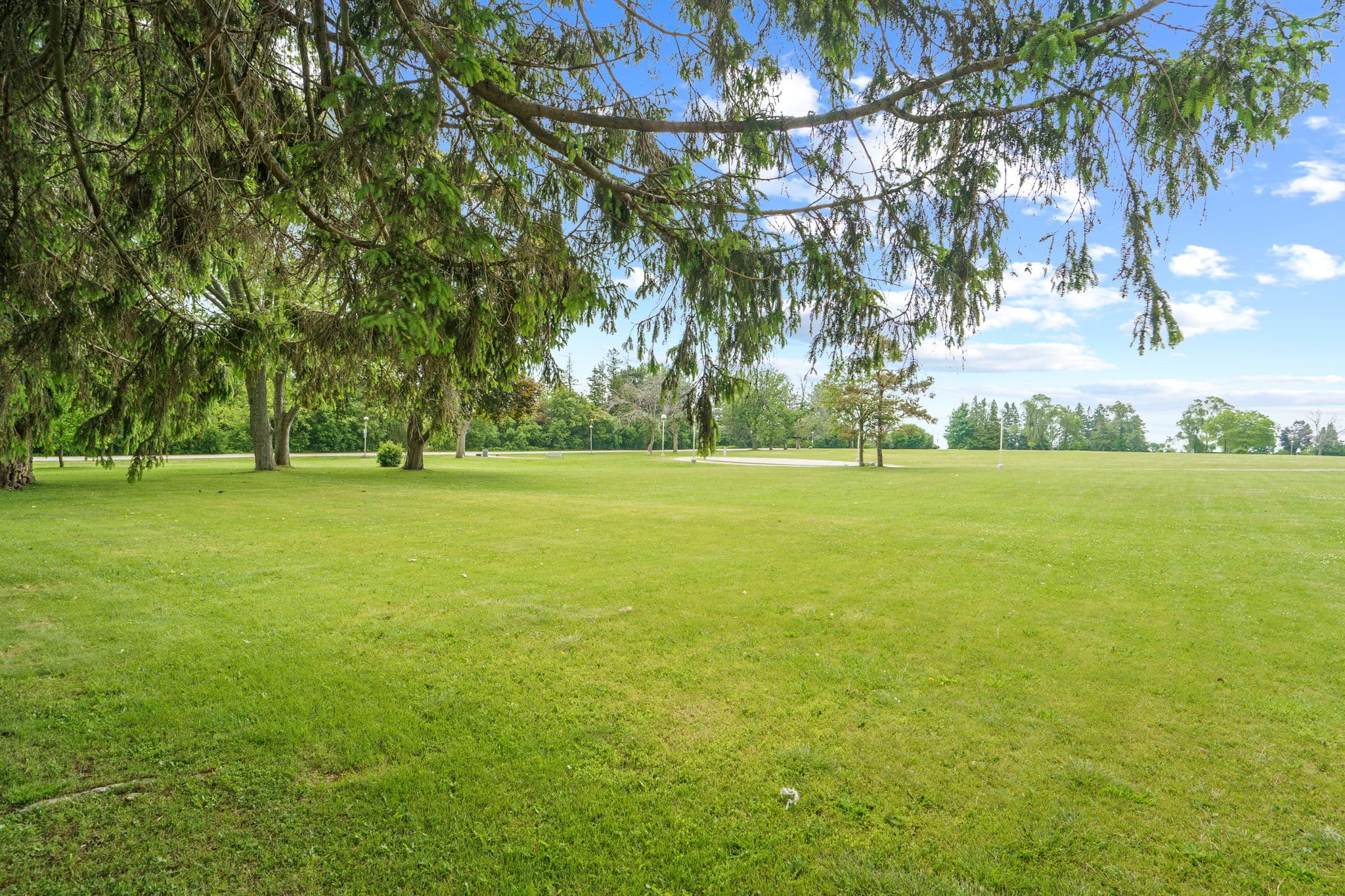 660 Gordon St Unit 213 Whitby, ON L1N 9X4