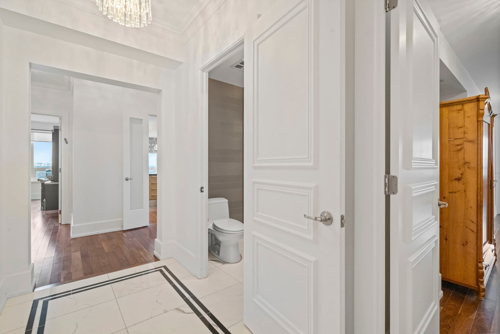 662 Sheppard Ave E Unit 805, Building C Toronto, ON M2K 3E6