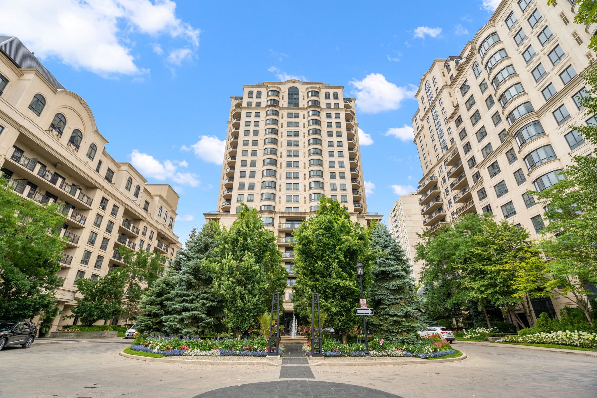 662 Sheppard Ave E Unit 805C Toronto, ON M2K 3E6