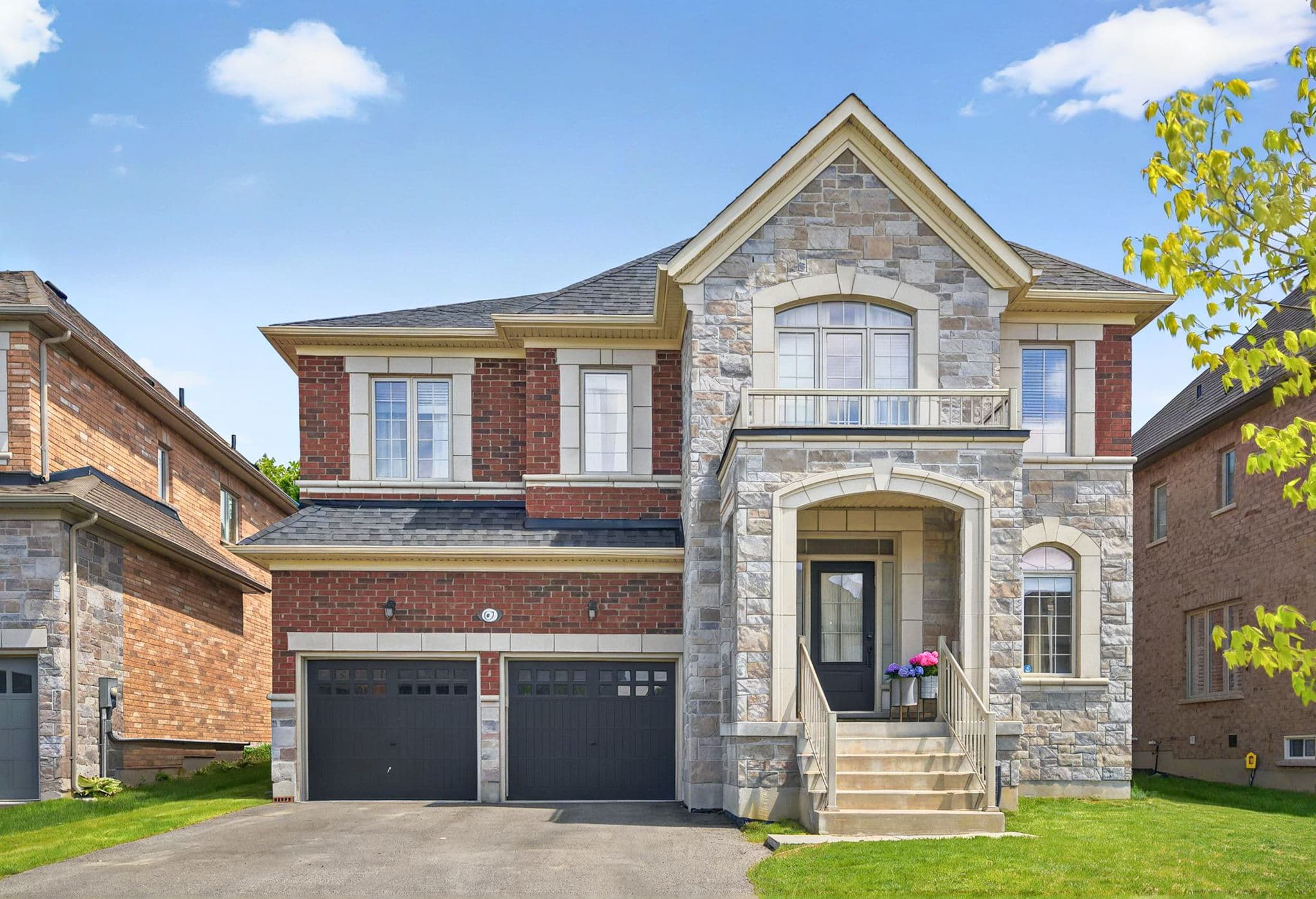 67 Alf Neely Wy Newmarket, ON L3Y 0C6