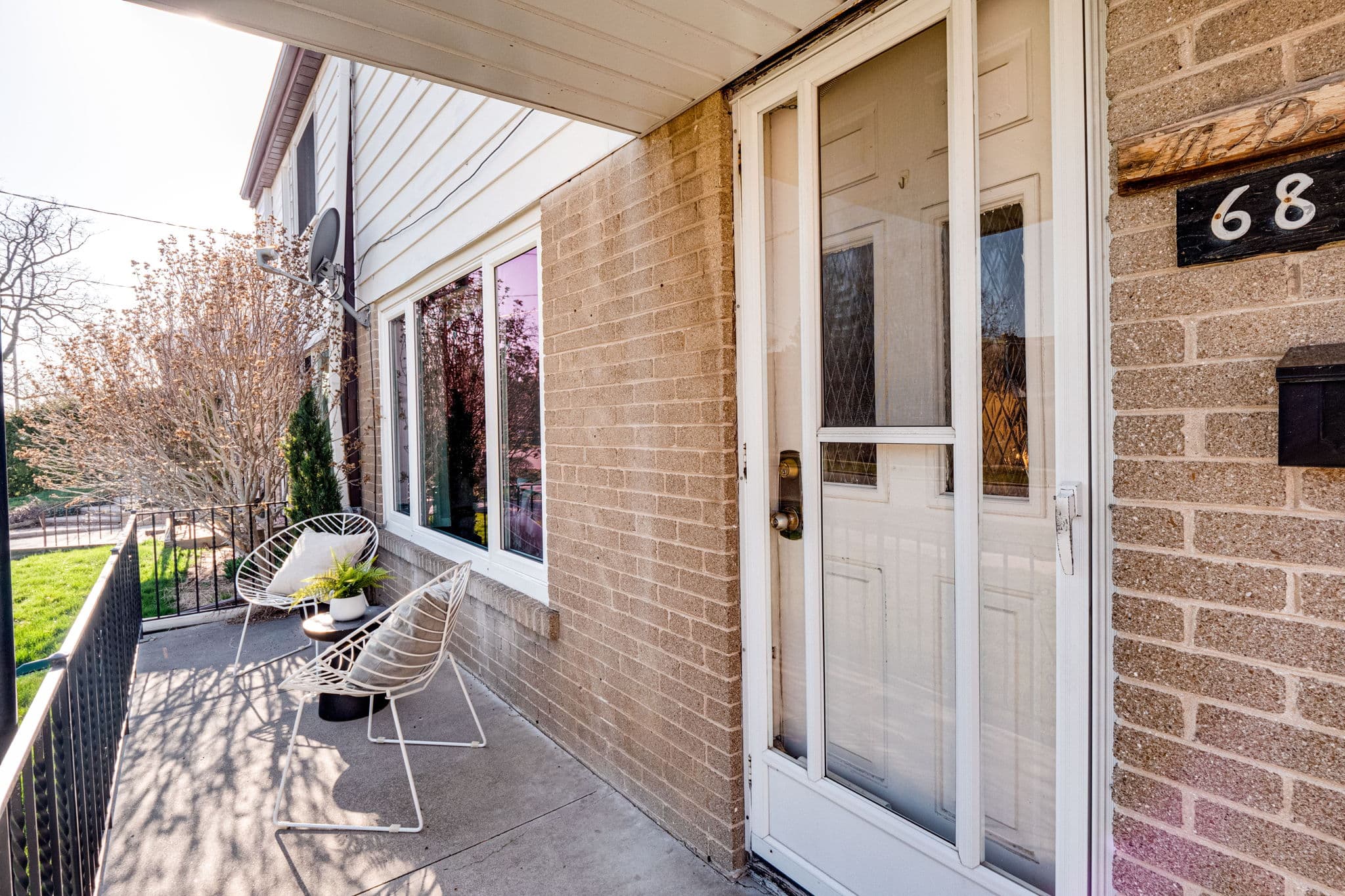 68 Bonniewood Rd Toronto, ON M1K 2M1