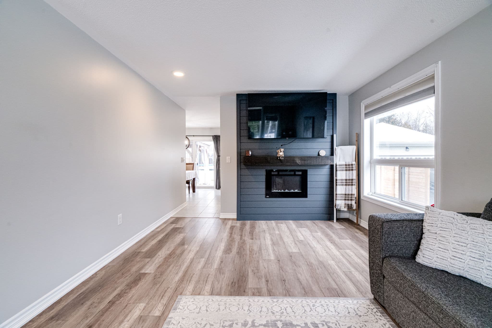 68 Robert St S Wasaga Beach, ON L9Z 2Y2