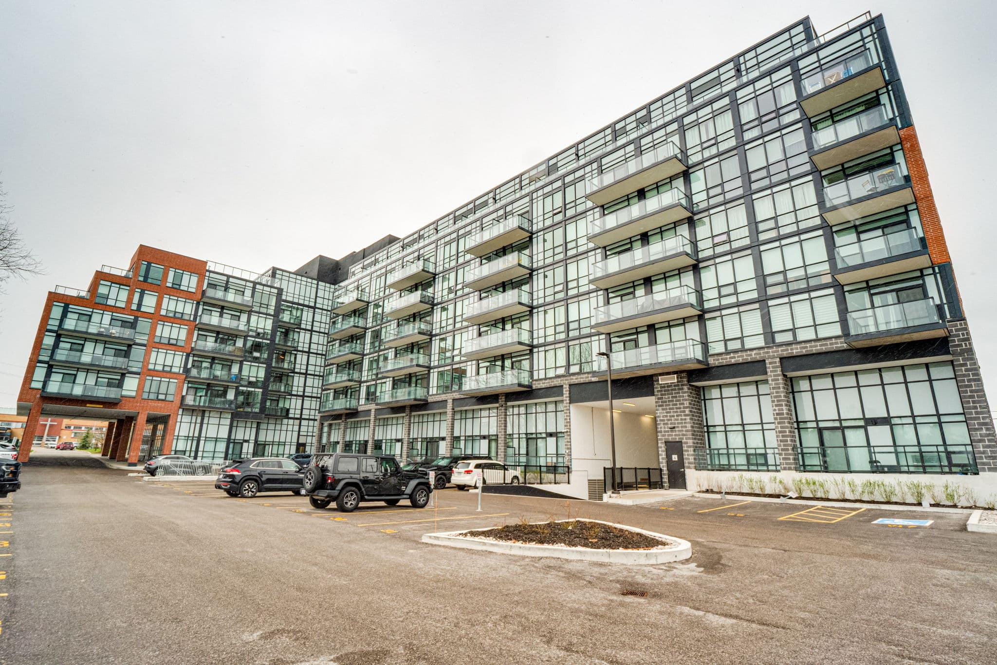 681 Yonge St 223 Barrie, ON L4N 4E8
