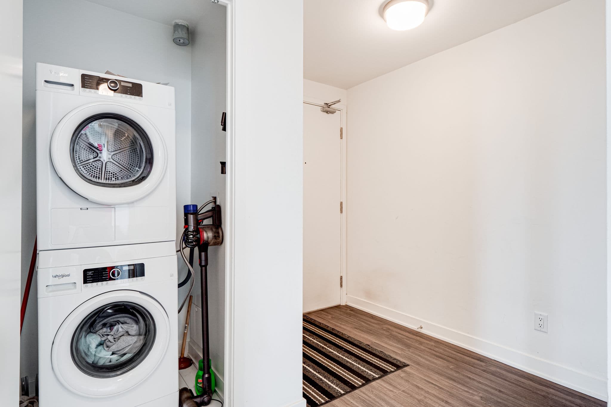 681 Yonge St 223 Barrie, ON L4N 4E8