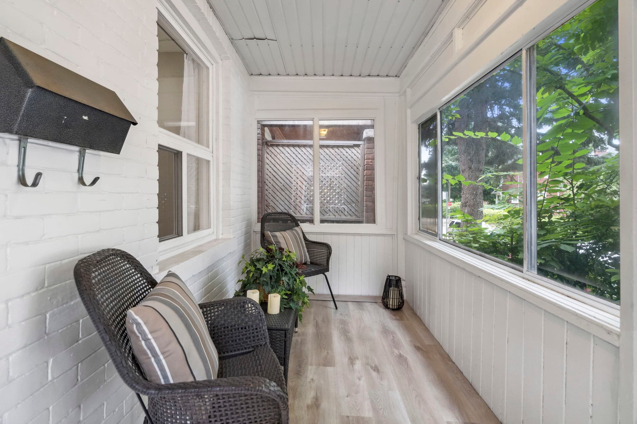 69 Seymour Ave Toronto, ON M4J 3T6