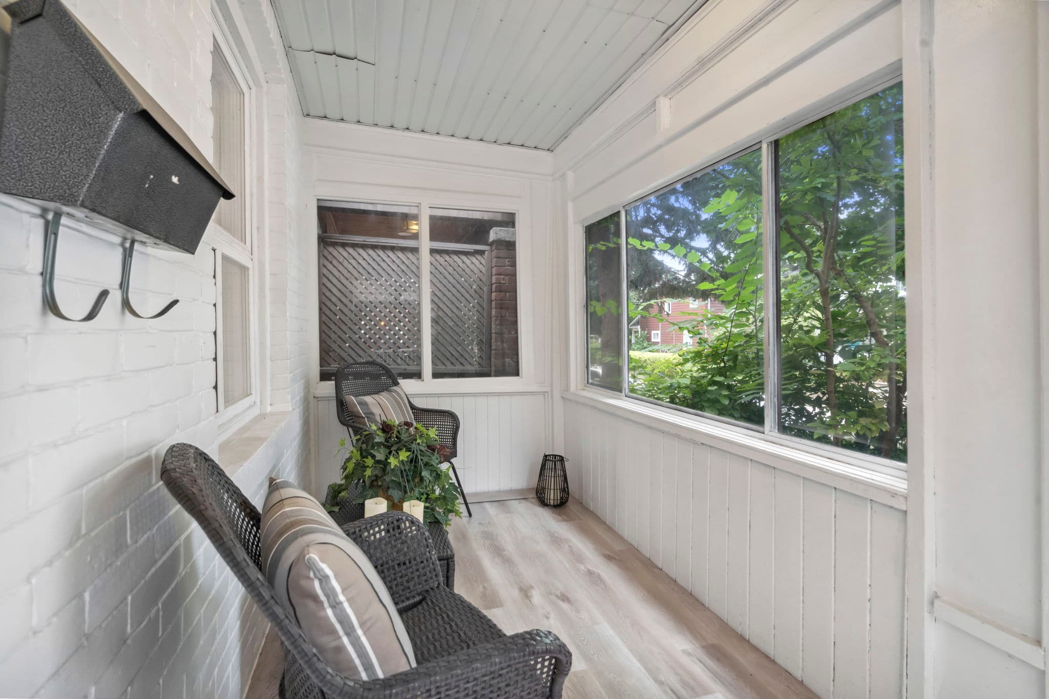 69 Seymour Ave Toronto, ON M4J 3T6